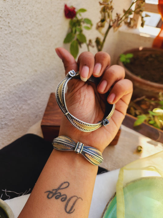 Large size dual tone fusion square kada