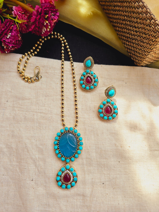 Victoria necklace set