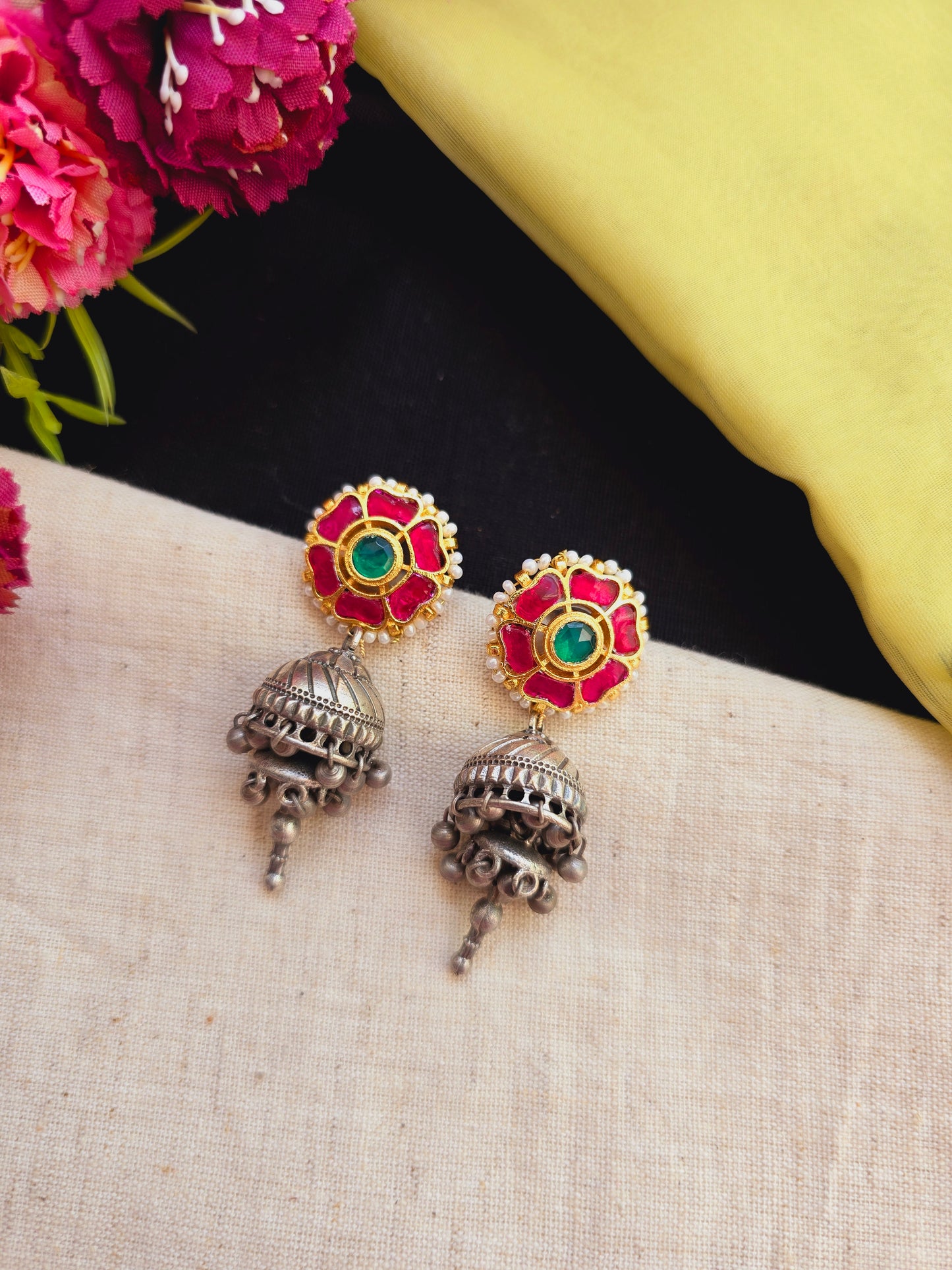 Ishani Pachi kundan jhumka