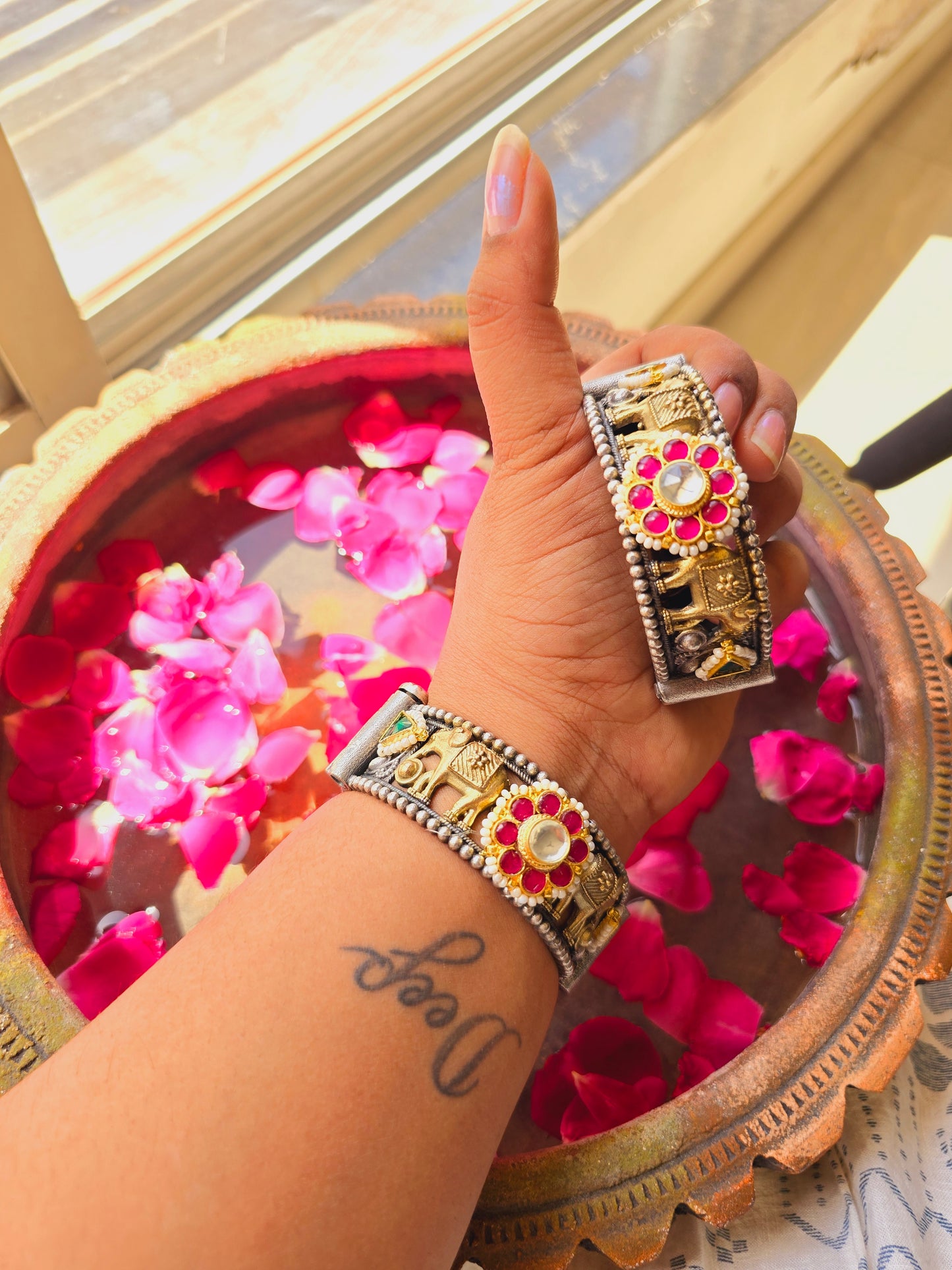 Khushali Large size Pachi kundan elephant kada