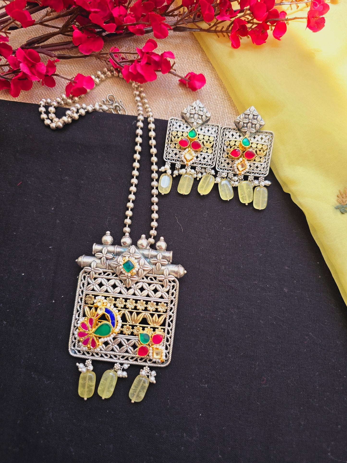 Pachi kundan necklace
