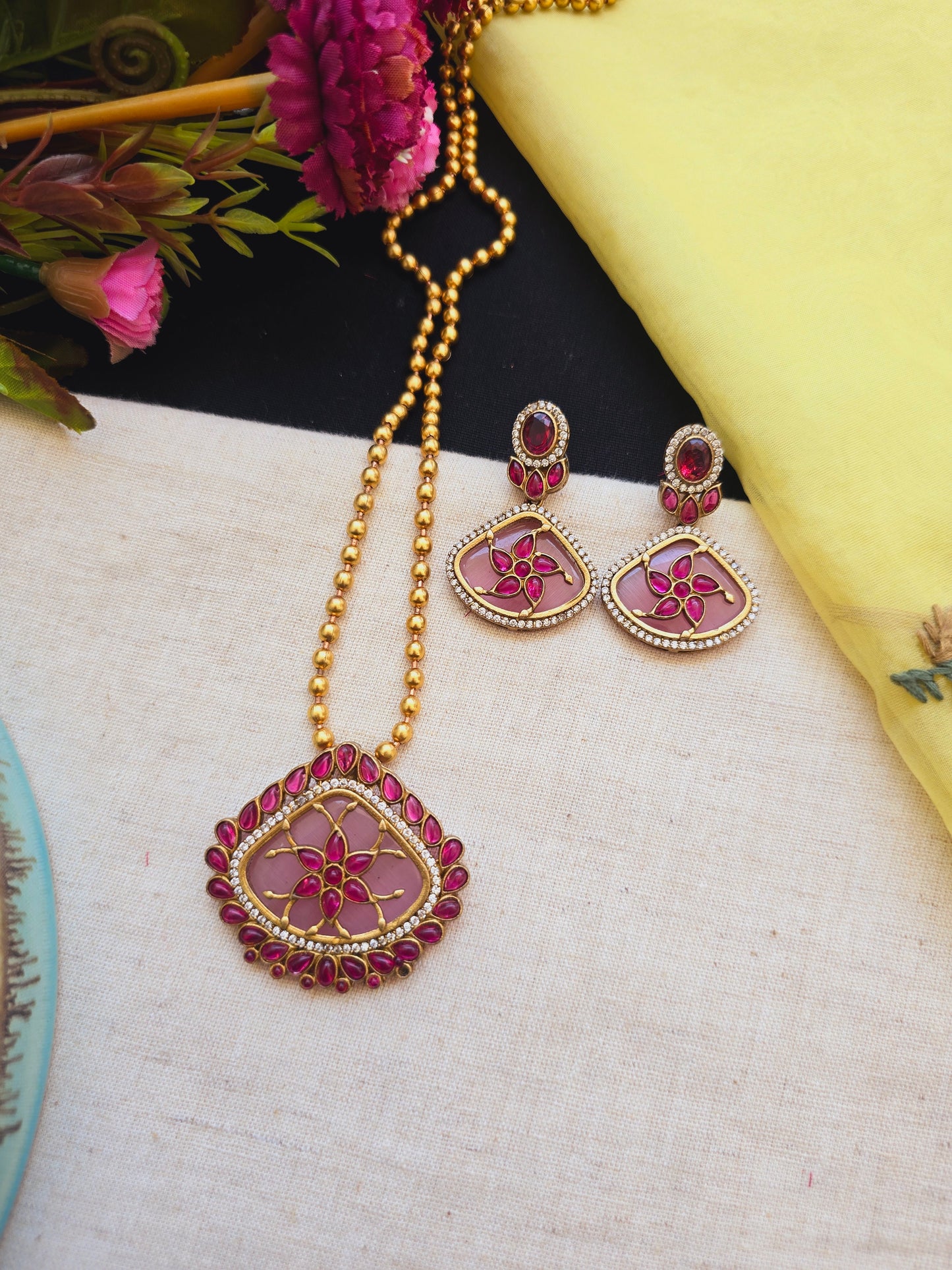 Romania gold necklace