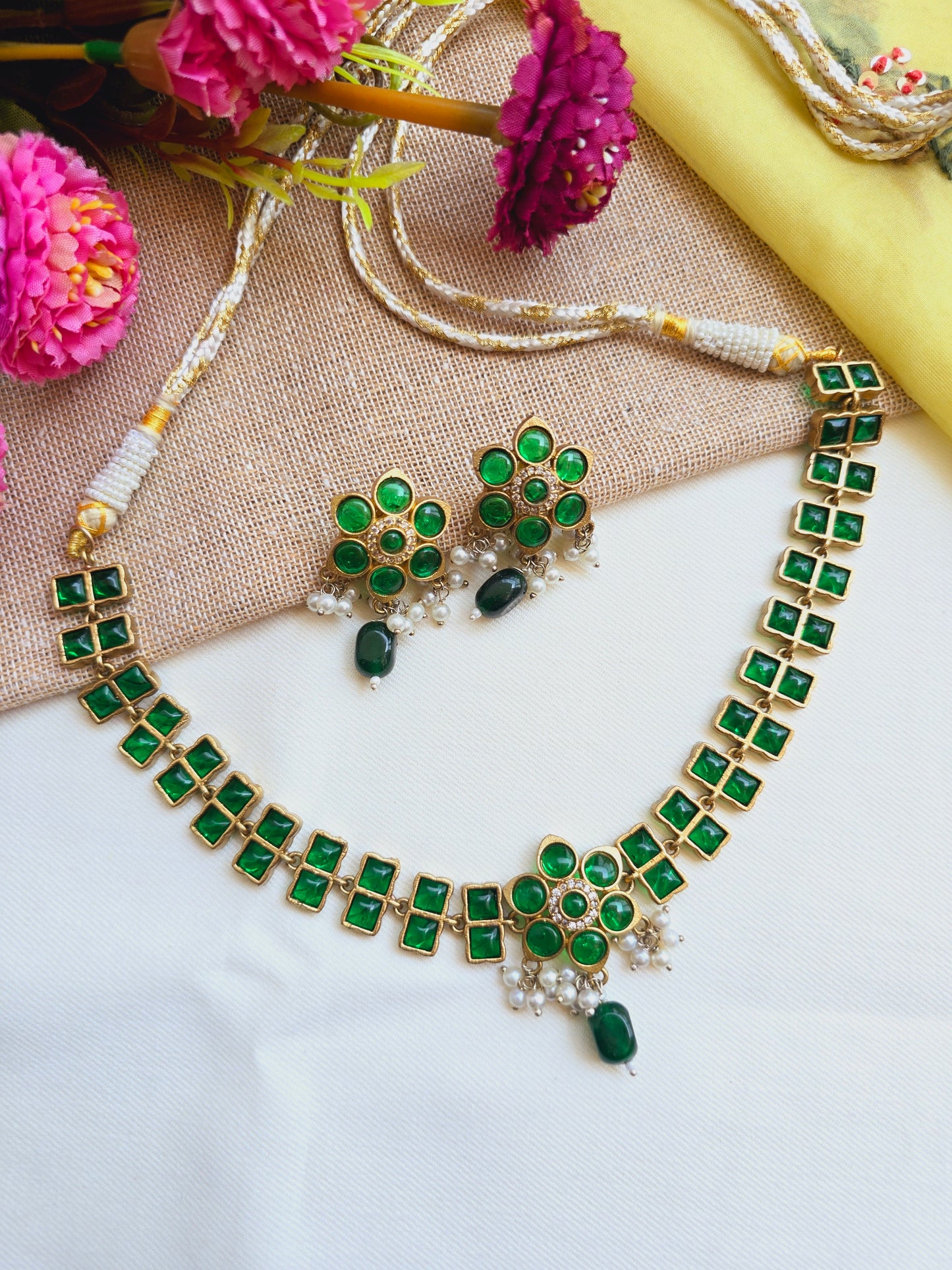 Pankhudee the choker