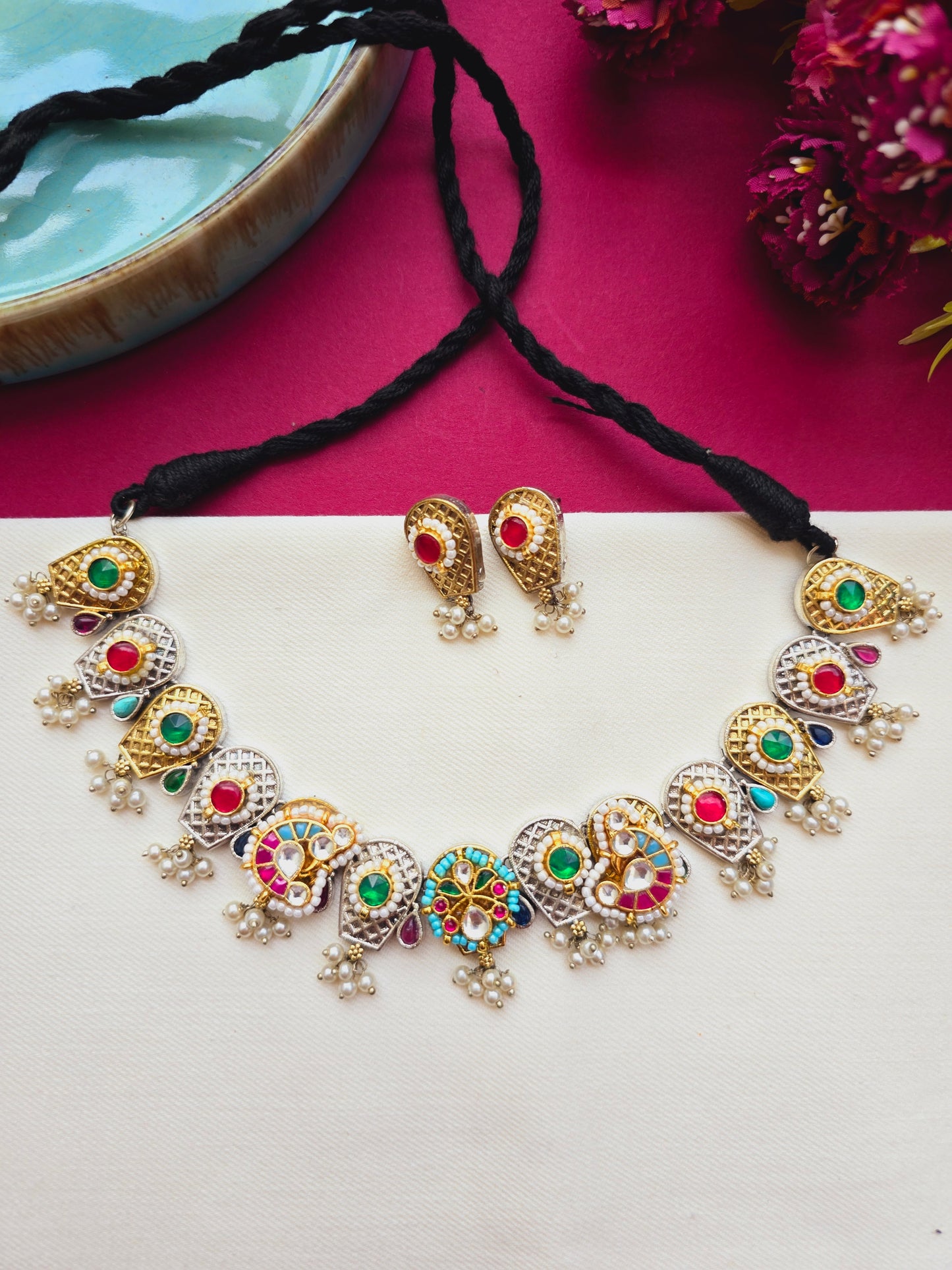 Adhira Pachi kundan choker