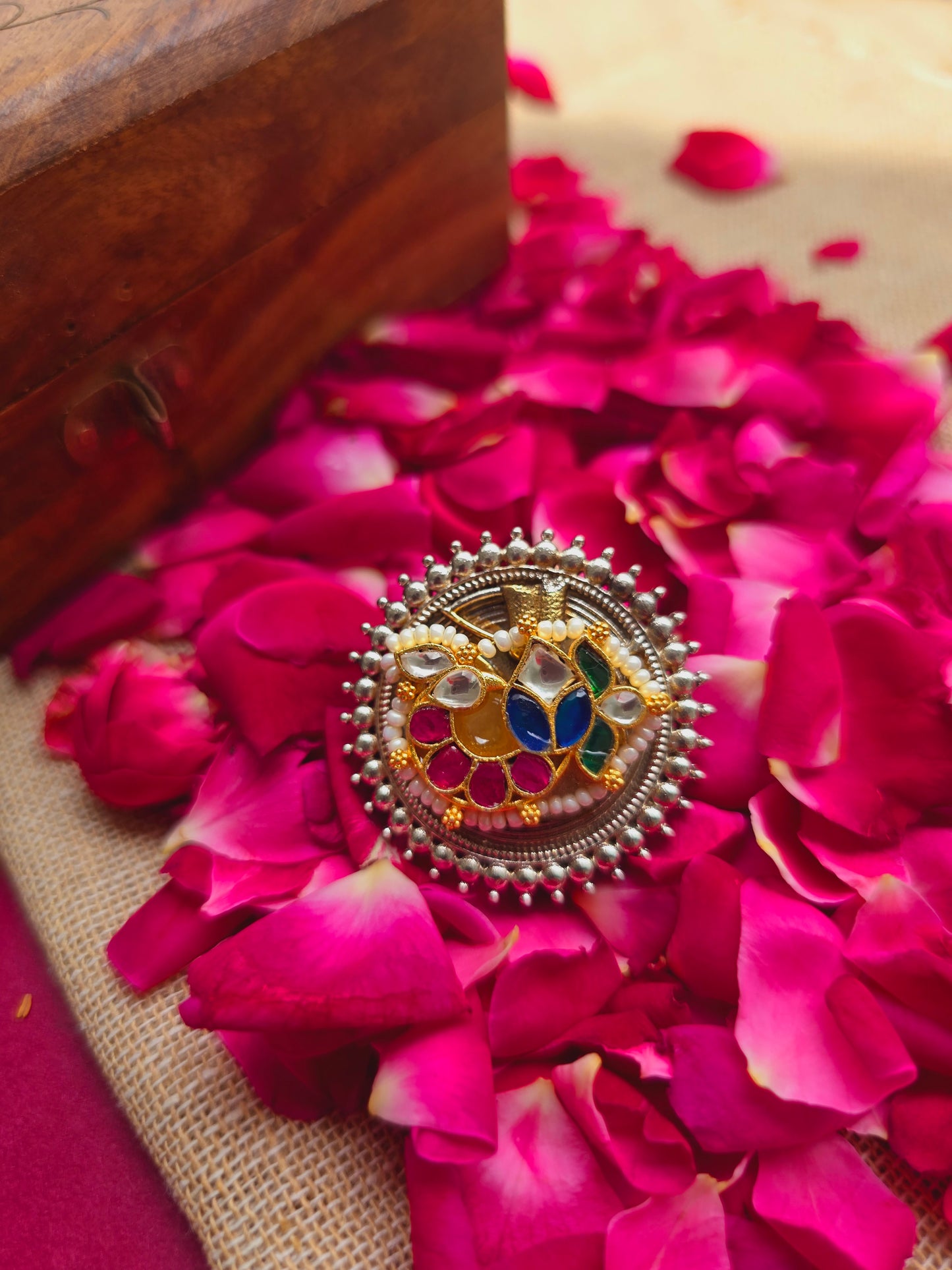 Ira Pachi kundan ring