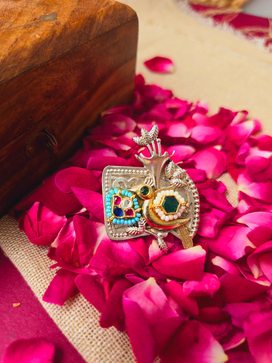 Morika Pachi kundan bird ring