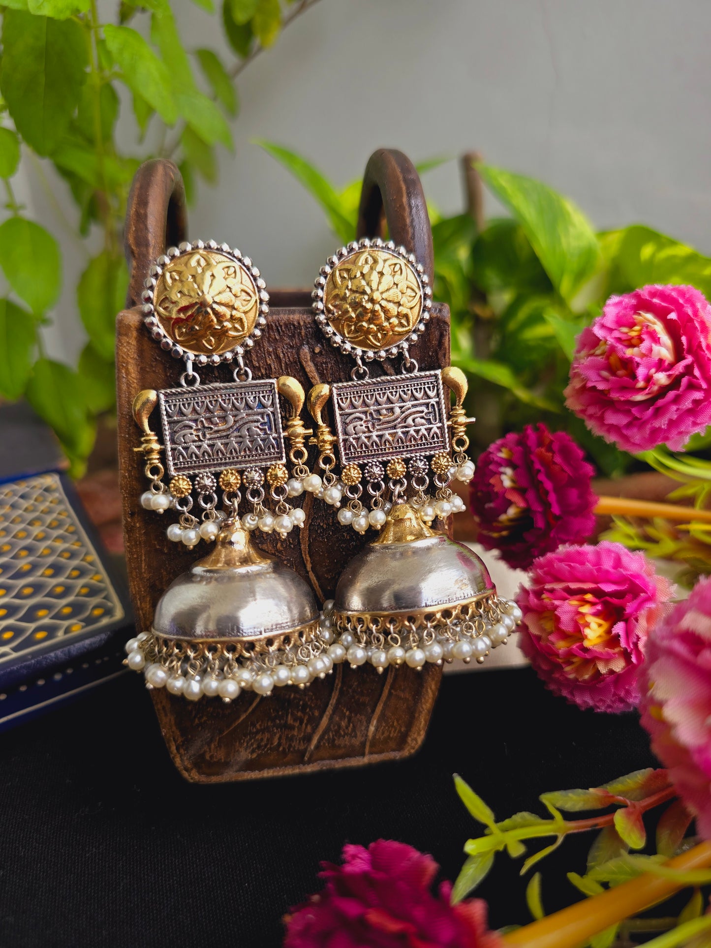 Naira jhumka