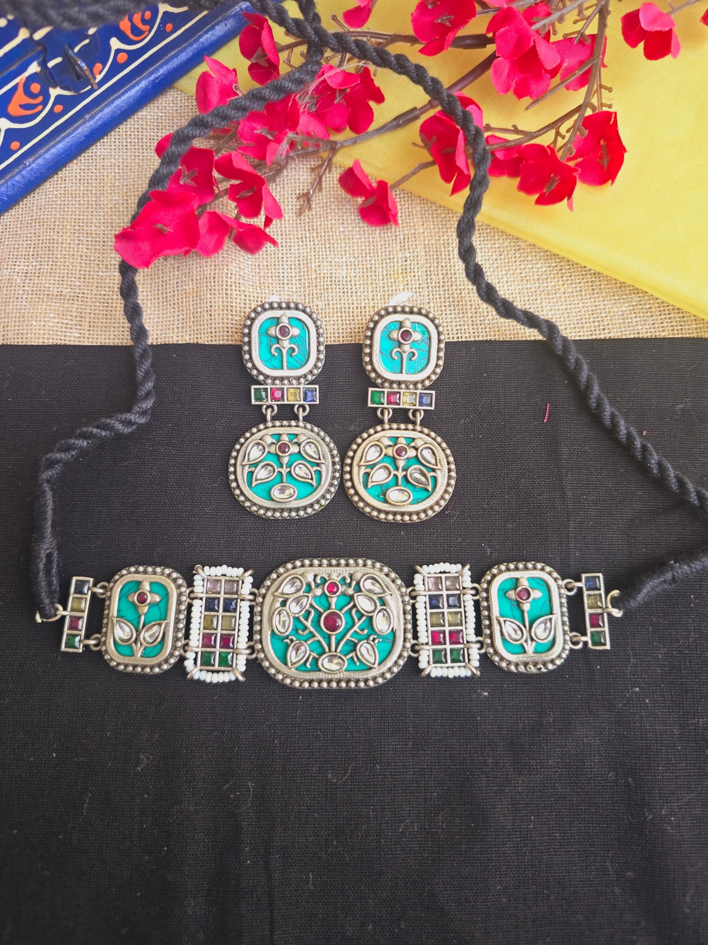 Moh Stone choker set