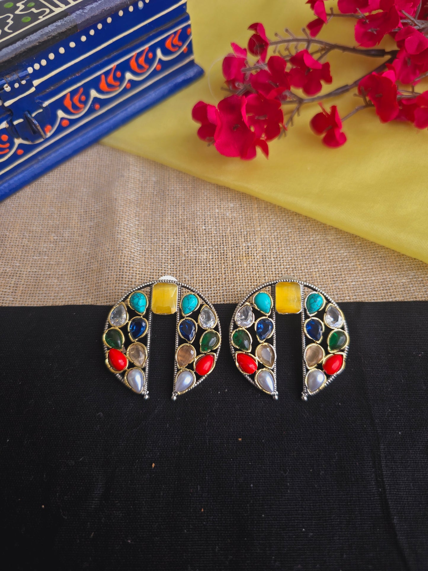 Dual tone Half studs