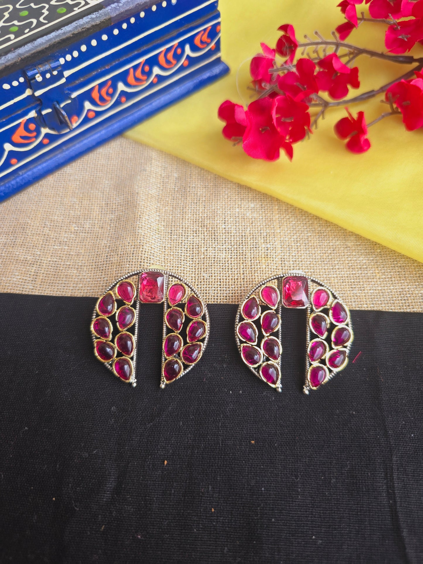 Dual tone Half studs