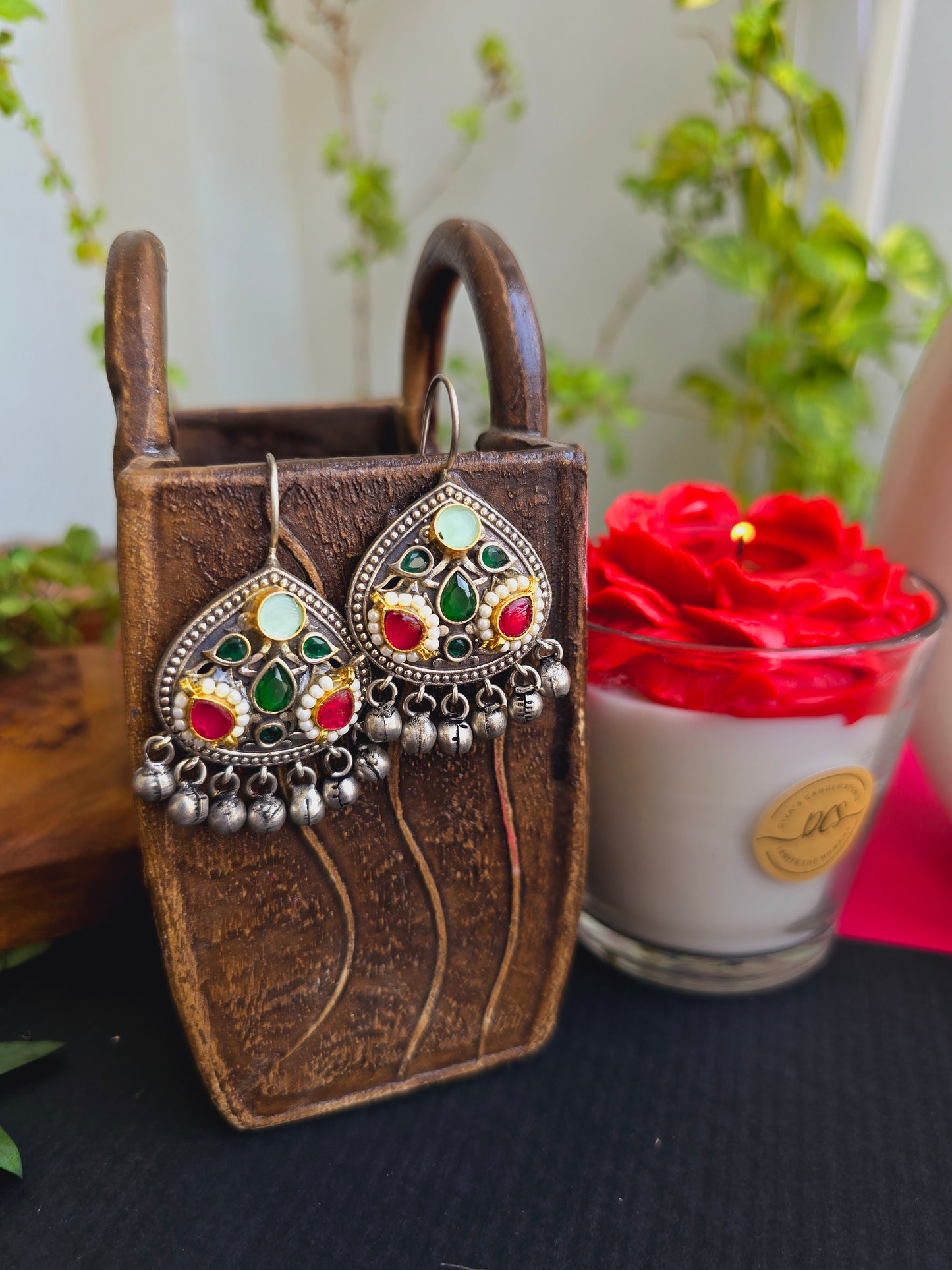 Nirmala Pachi kundan hooks