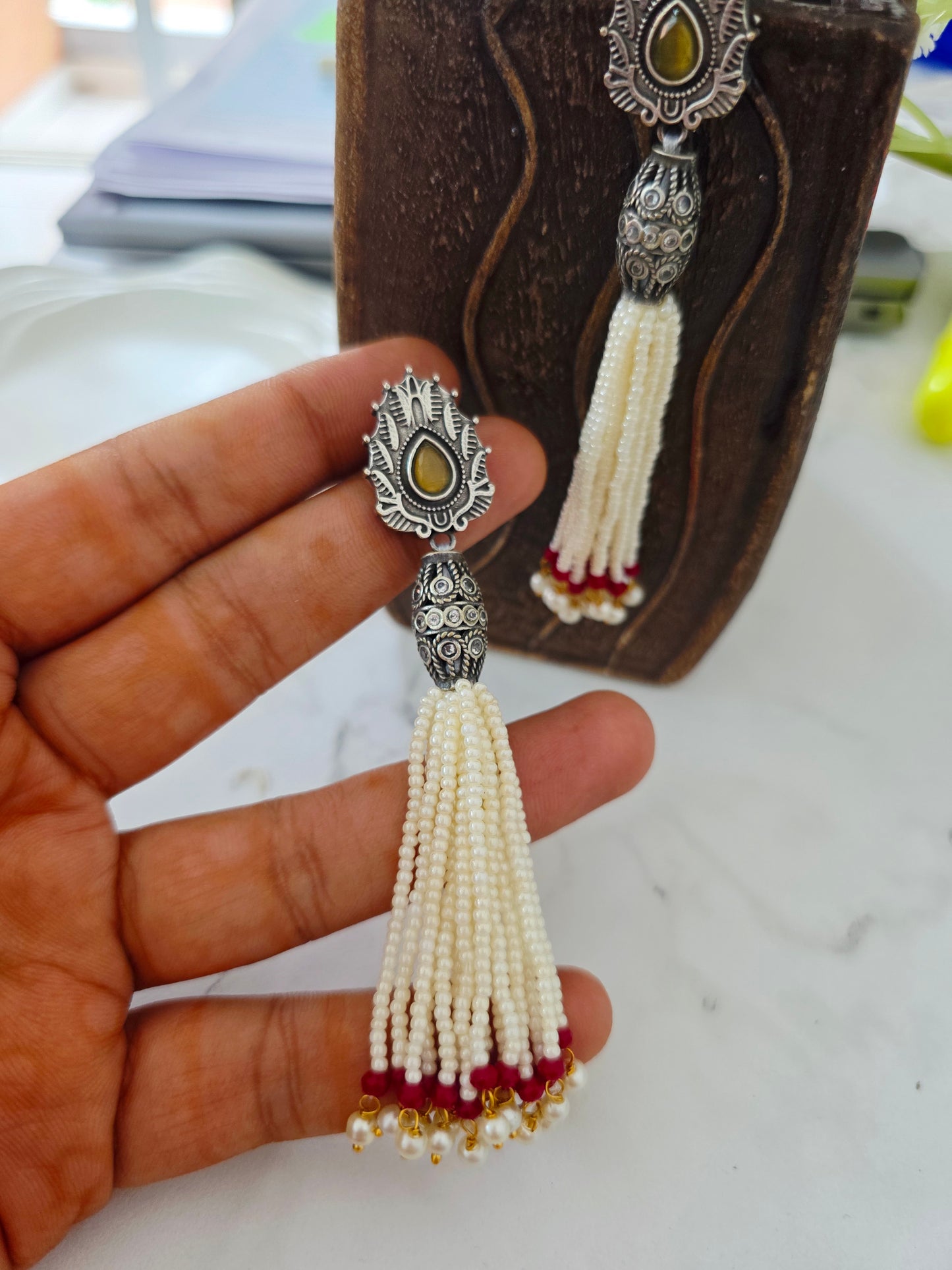 Moh pearl danglers