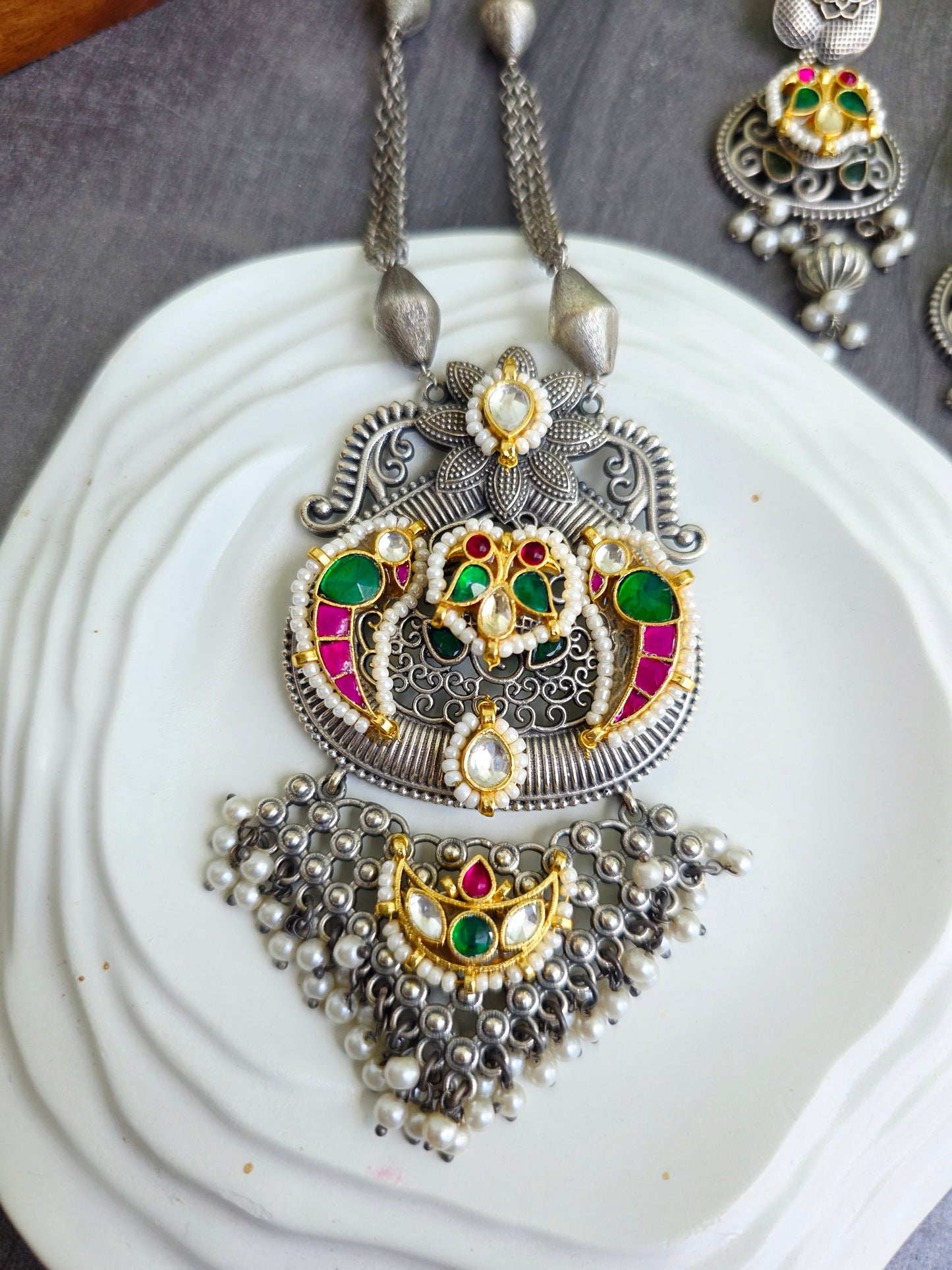 Silver pachi kundan necklace