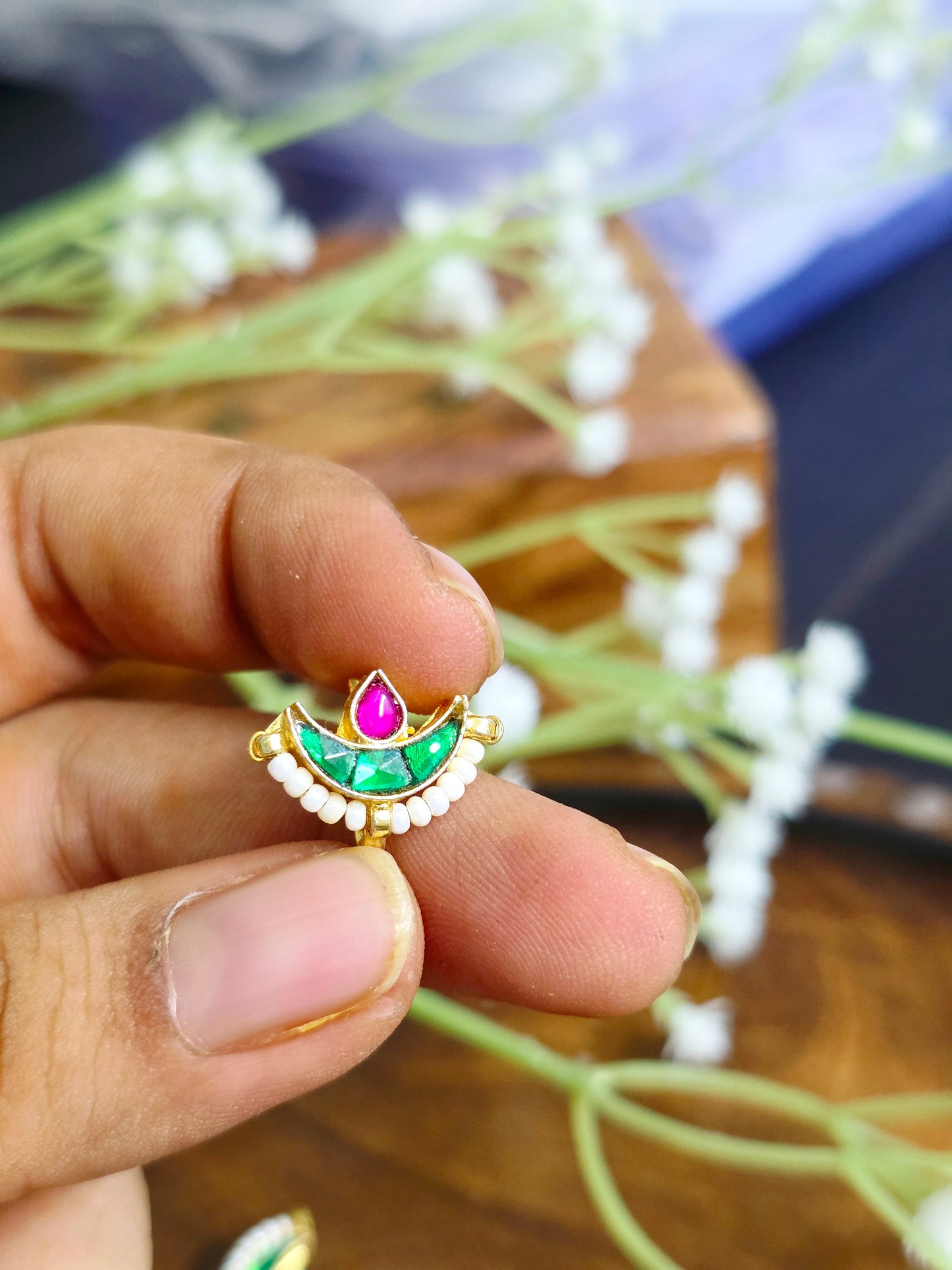 Half moon kundan nath