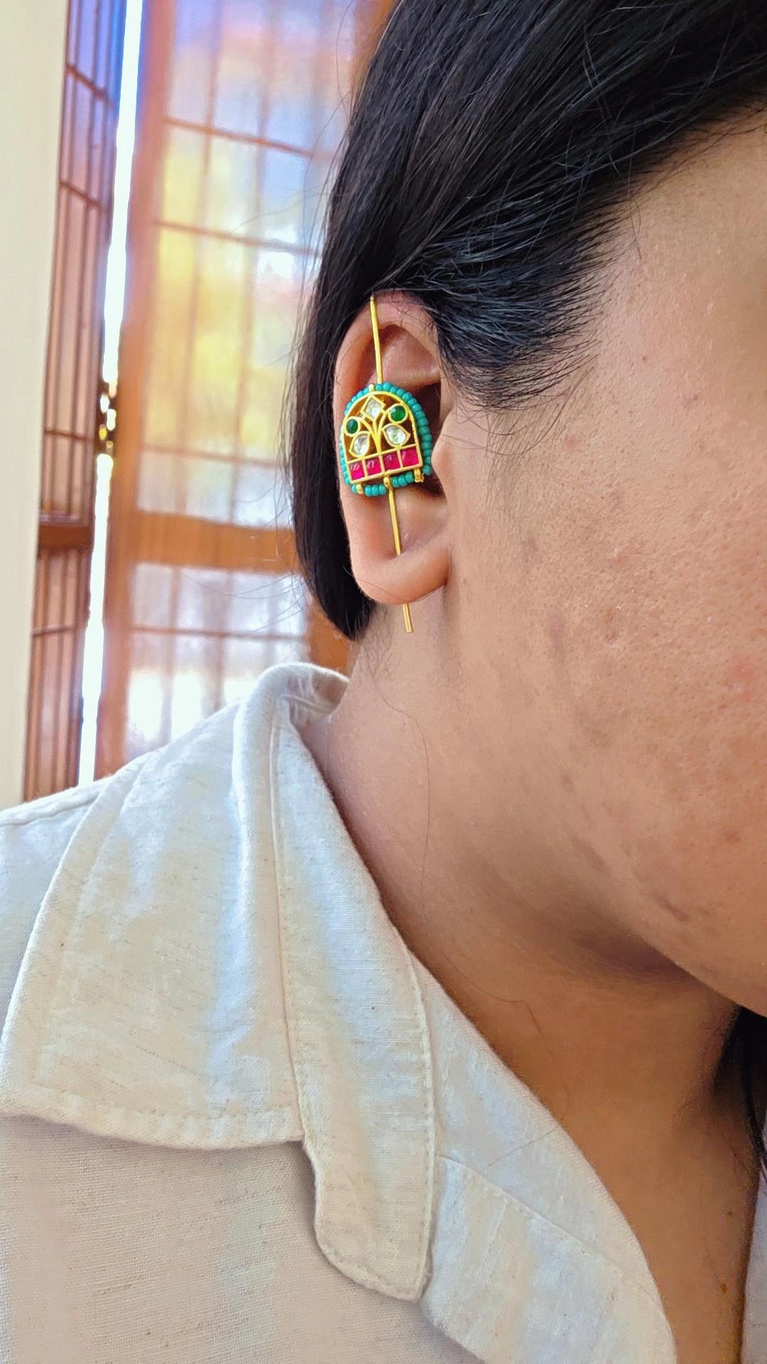 Mahal needle earcuff