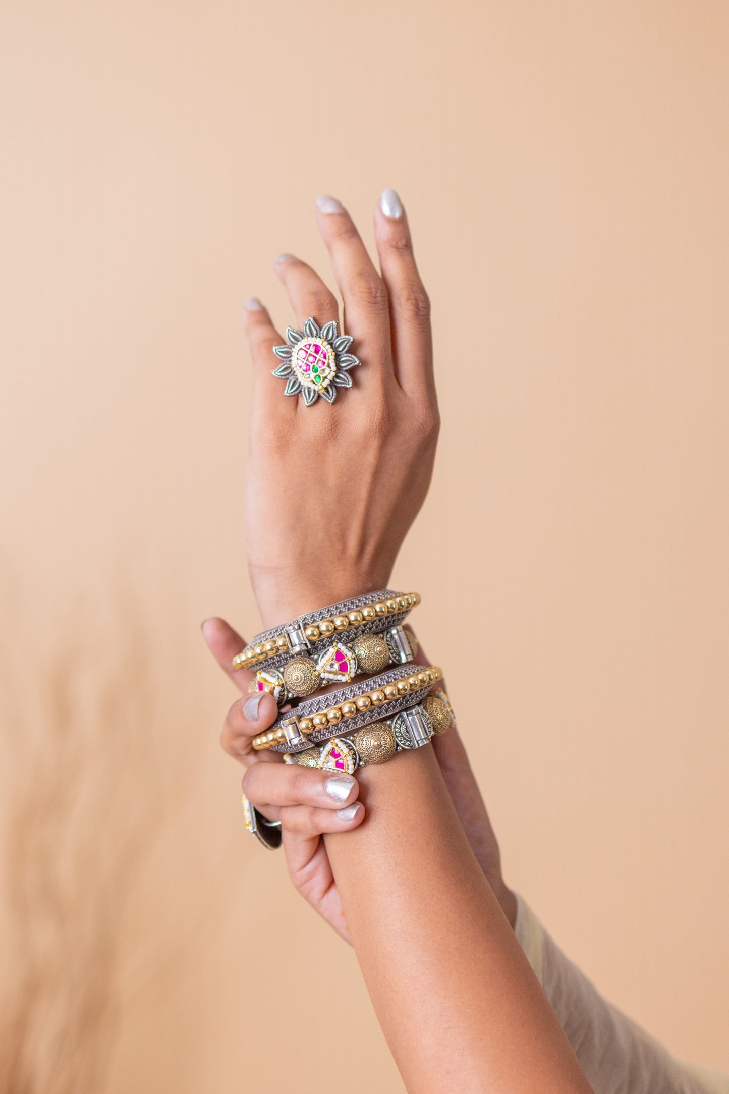 Small size dual tone ball kada
