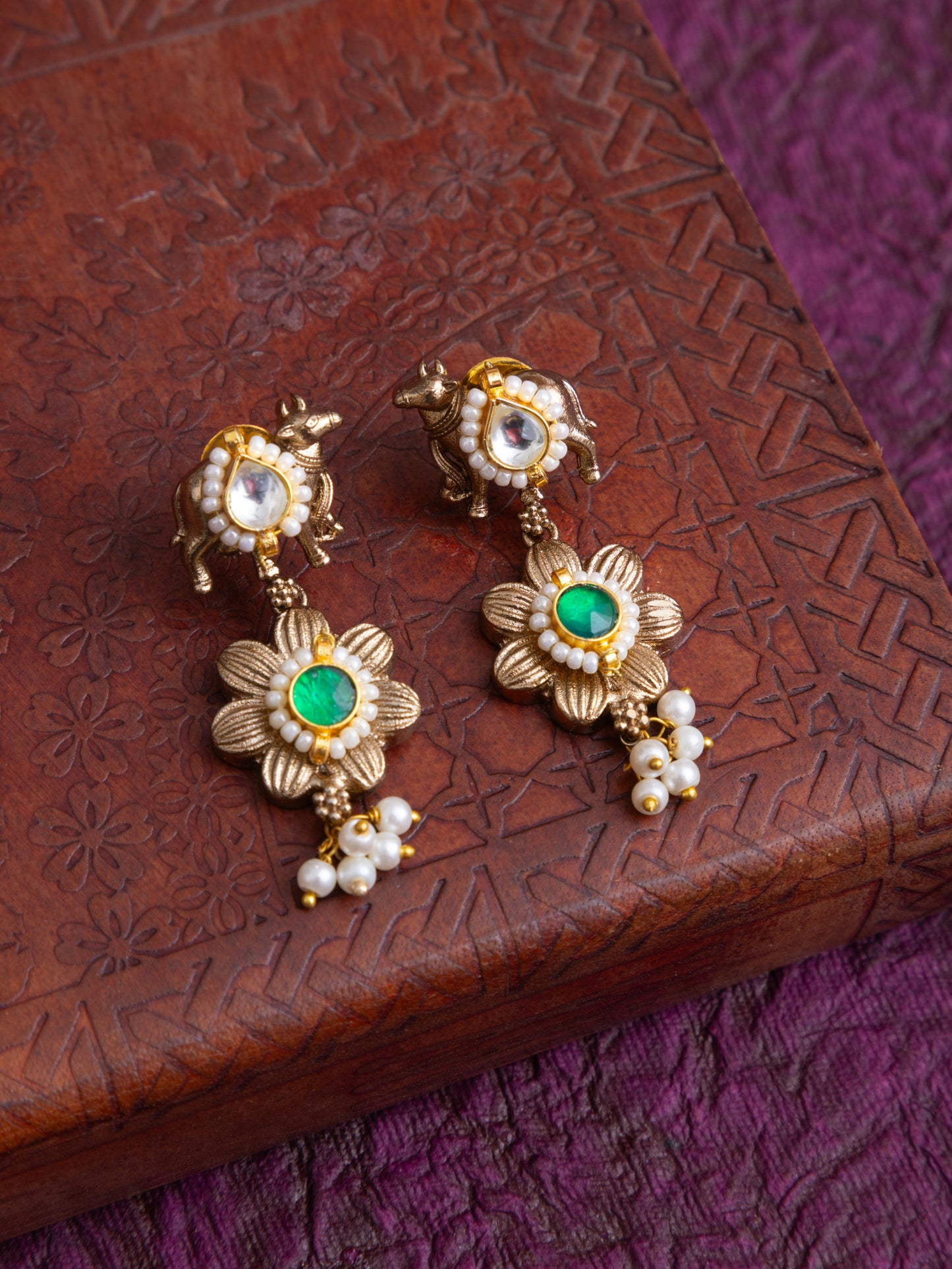 Pachi kundan nandi gold choker