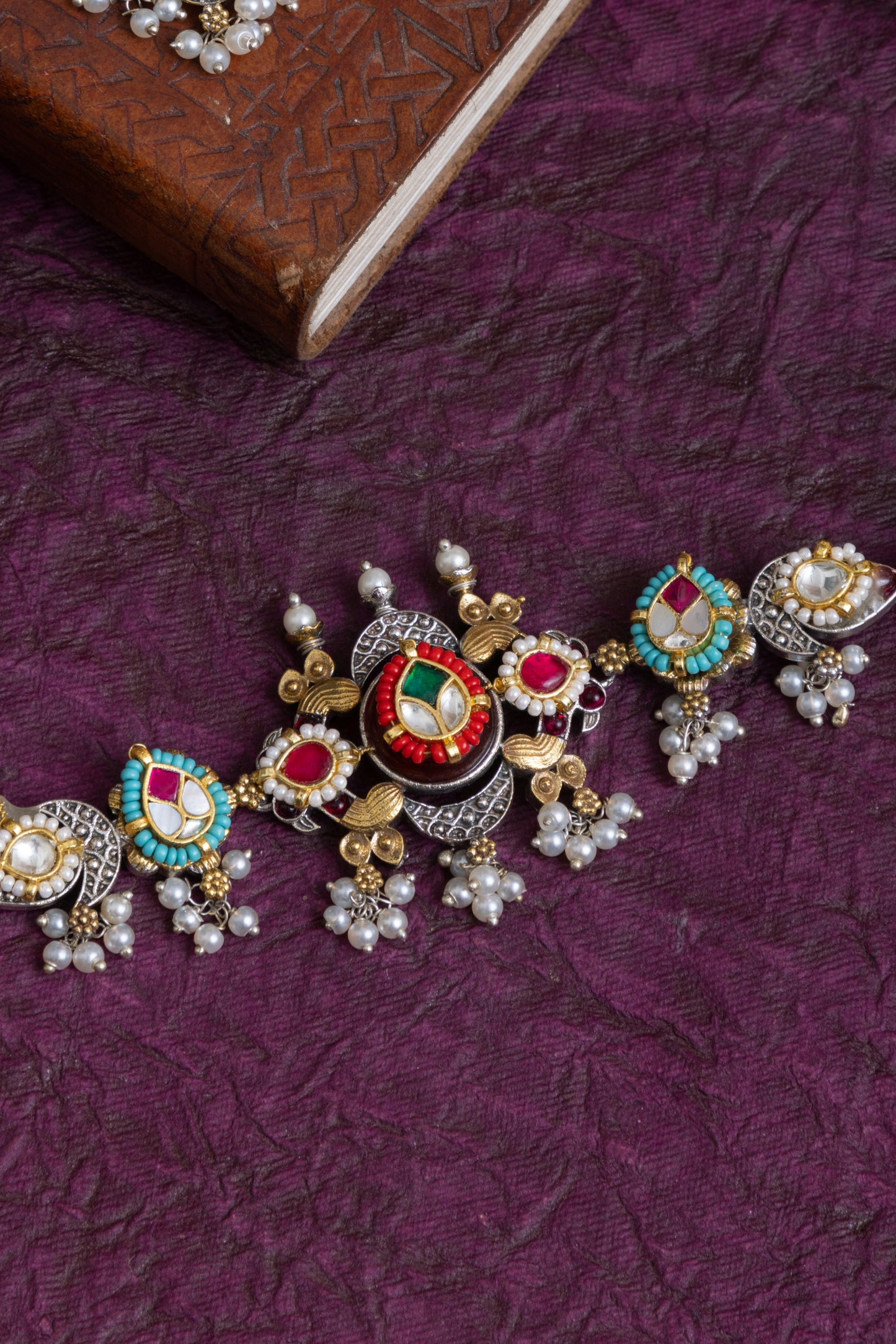 Kamuni two tone fusion pachi kundan choker