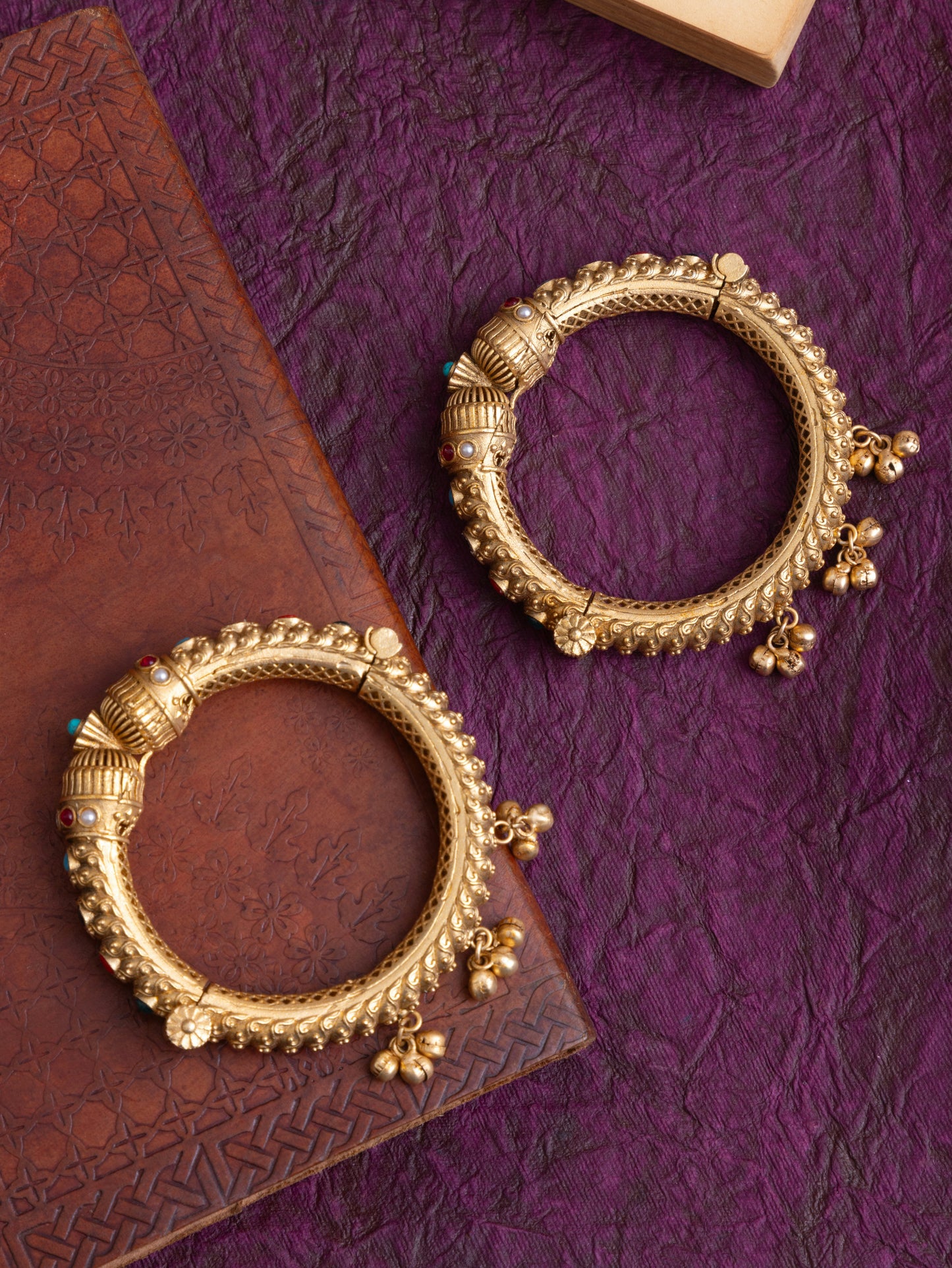Gold rajwadi kada