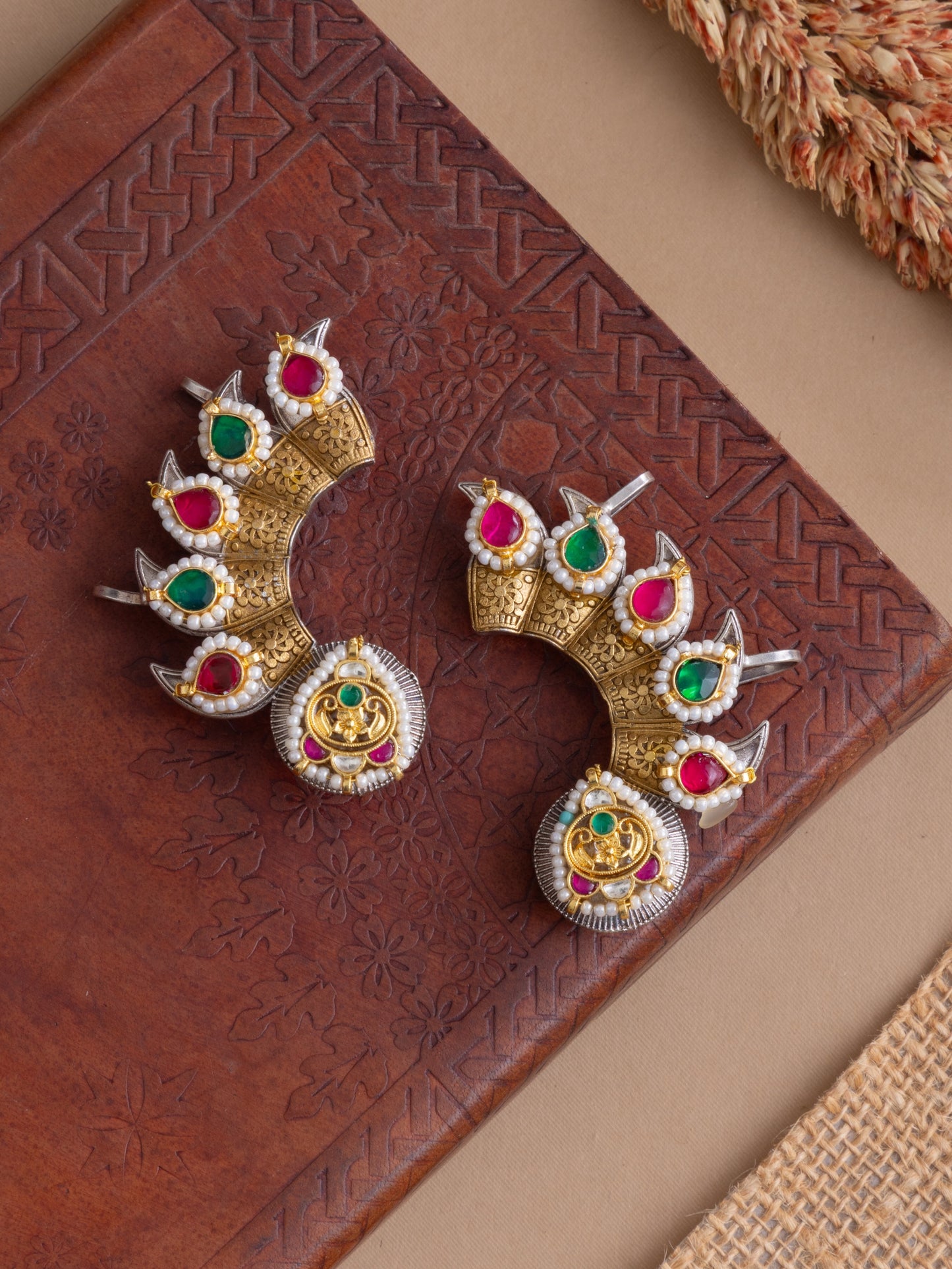Flora kundan earcuff