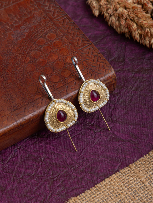 Zareena needle earcuff