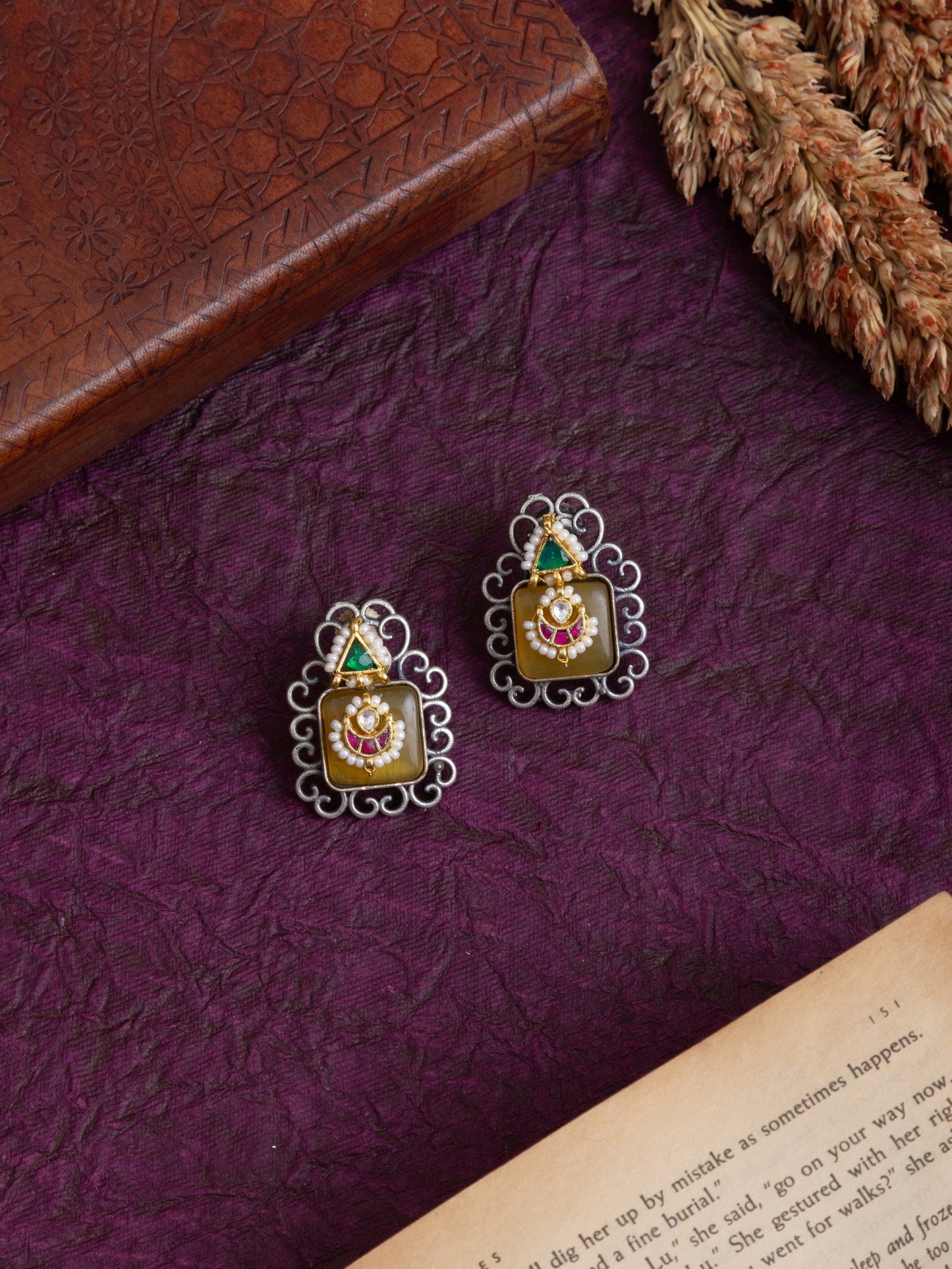 Tisha kundan studs