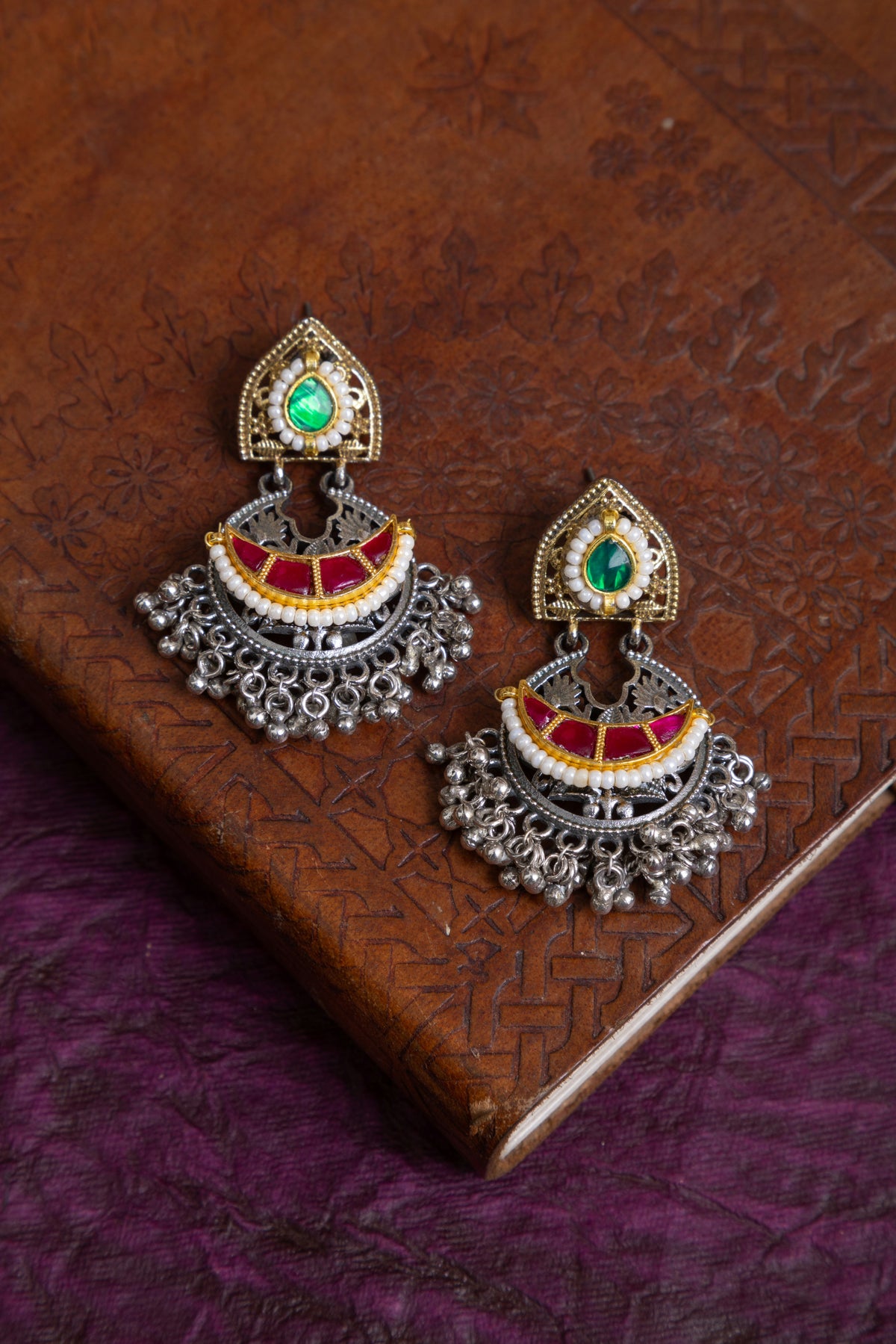 Ujjwal fusion two tone pachi kundan choker