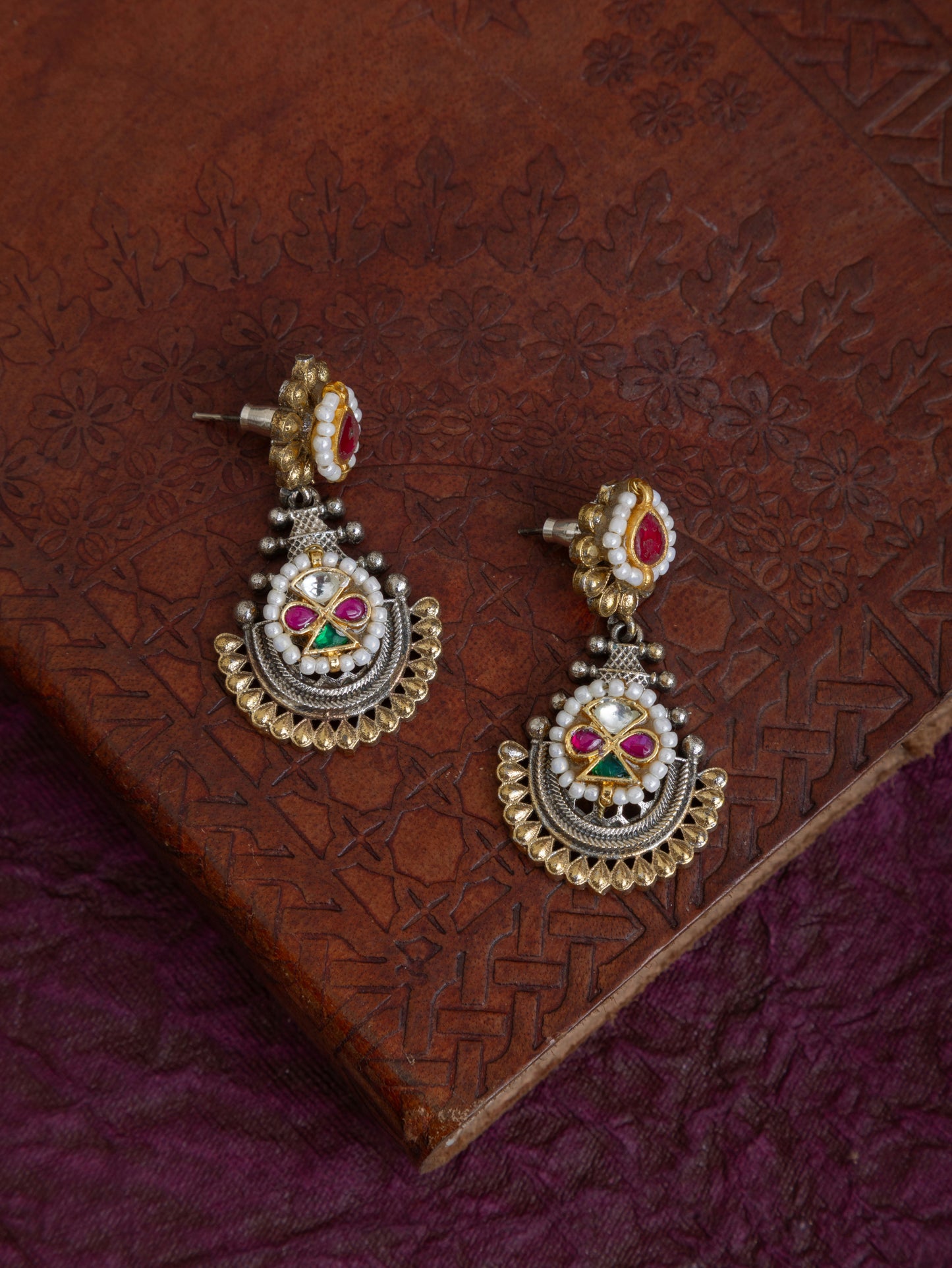 Nysha pachi kundan necklace