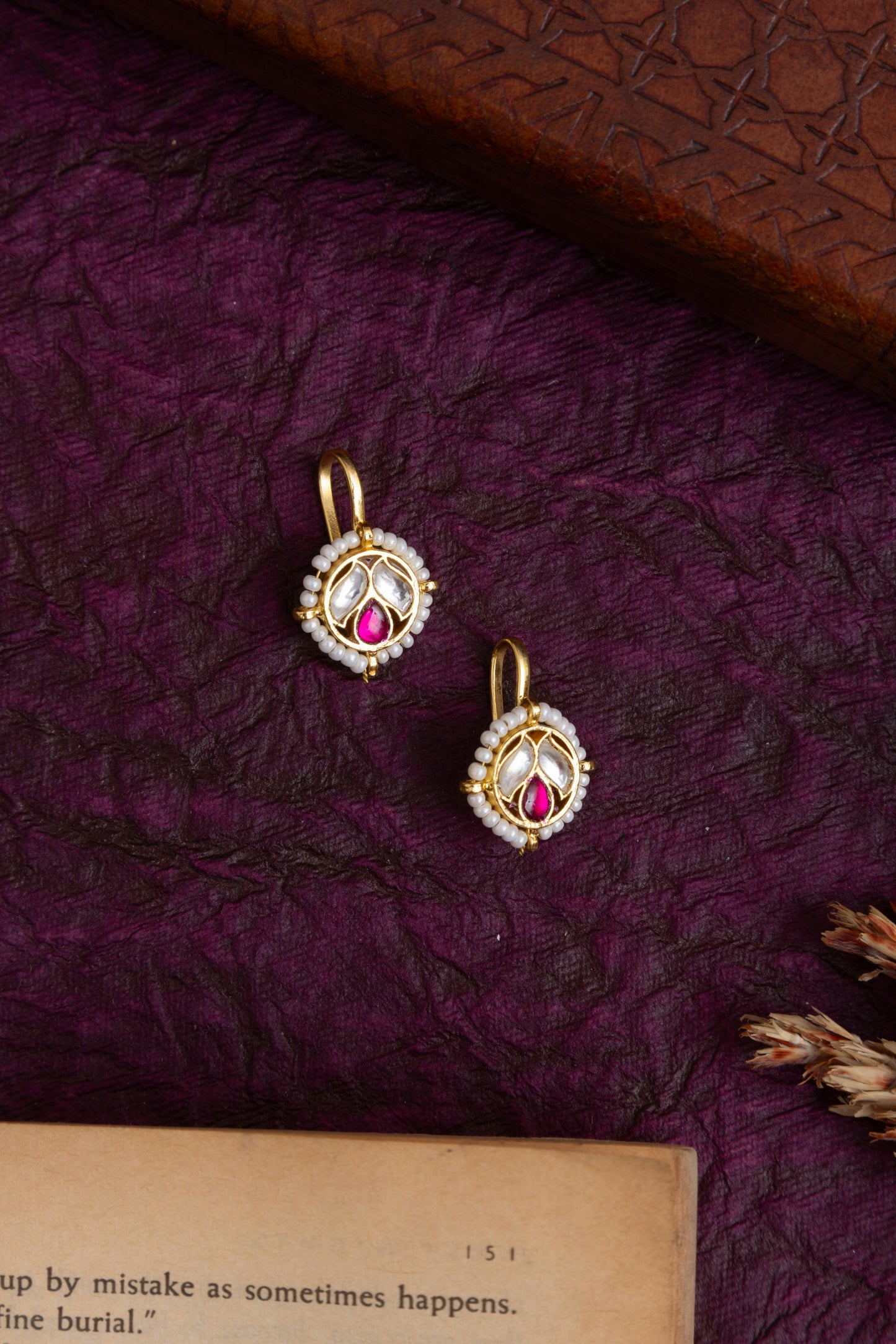 Tri petal kundan bugadi