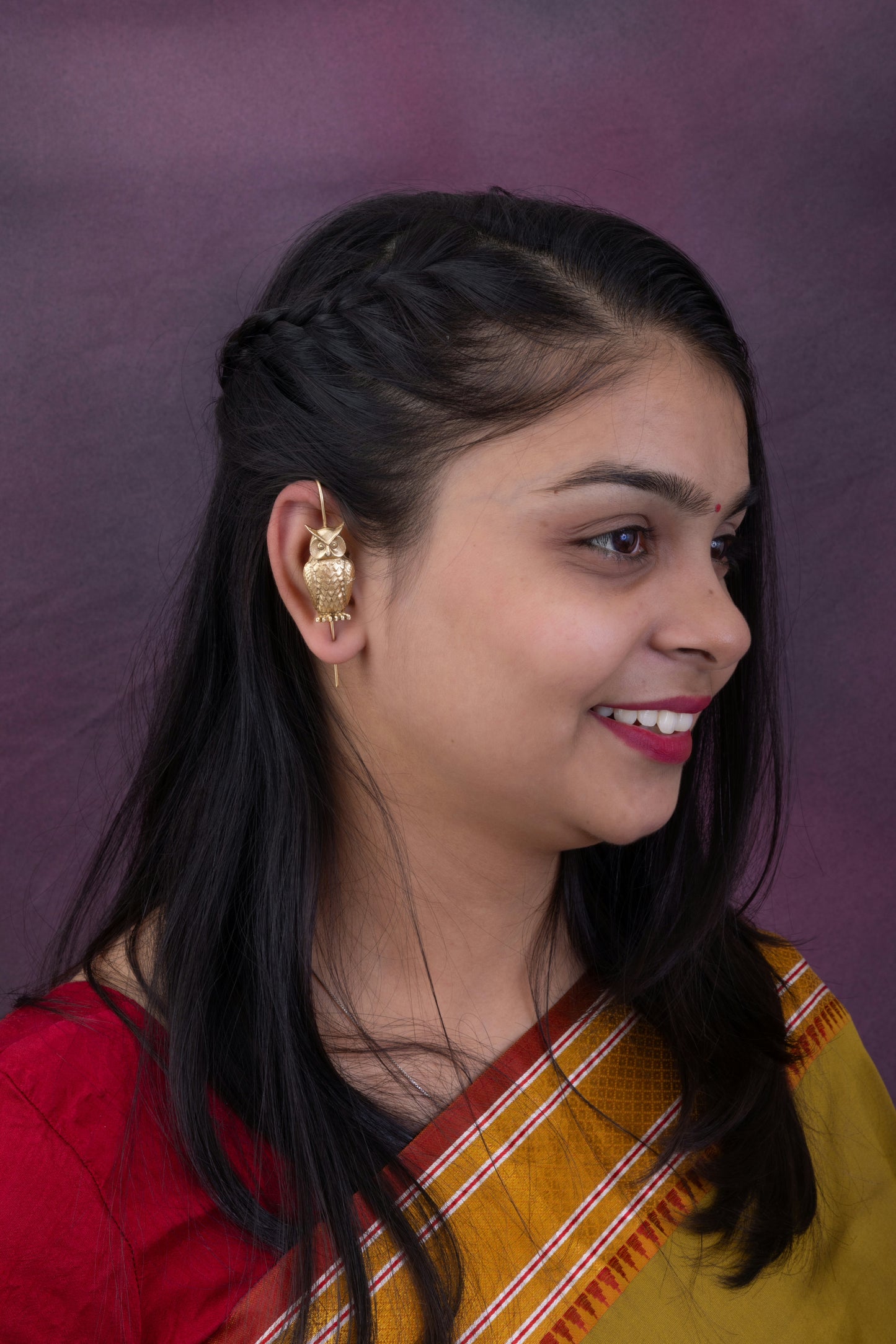 Owl gold needle earcuff