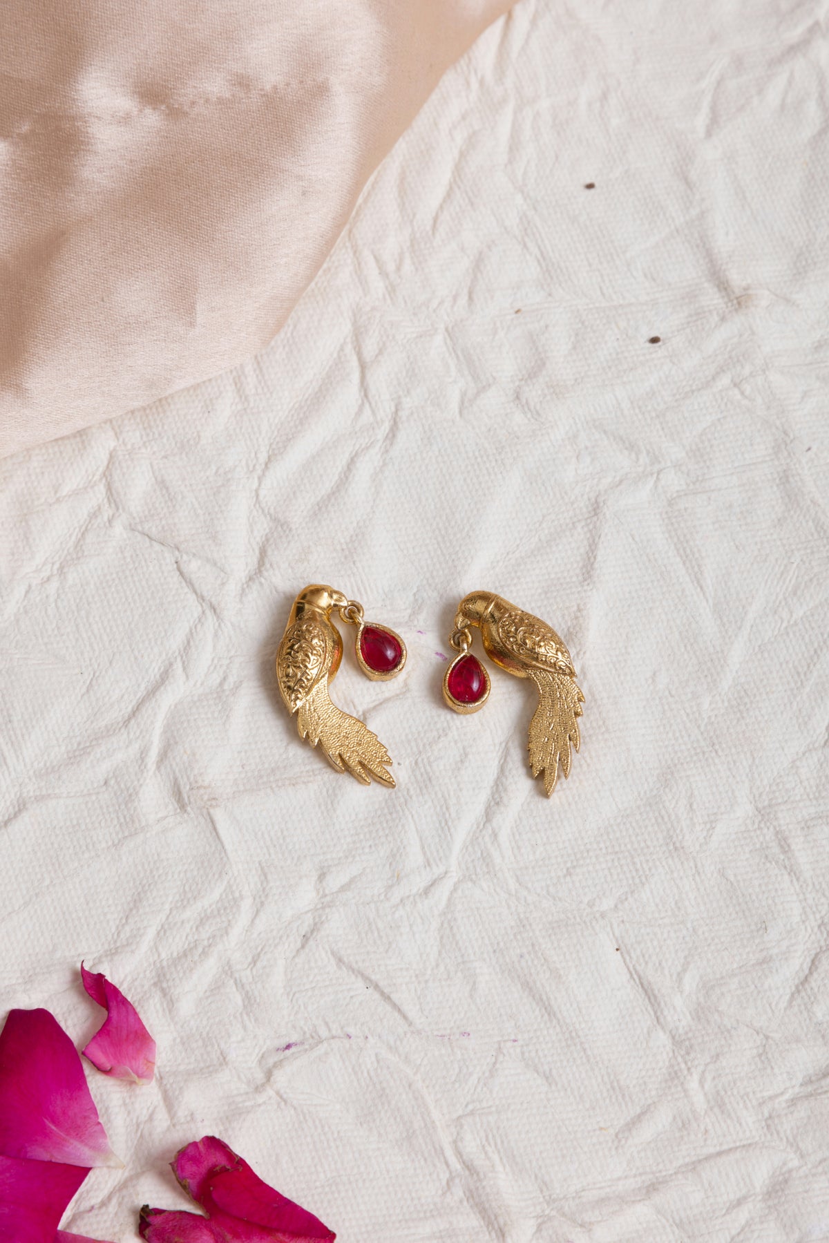 Margi bird antique gold hasli choker
