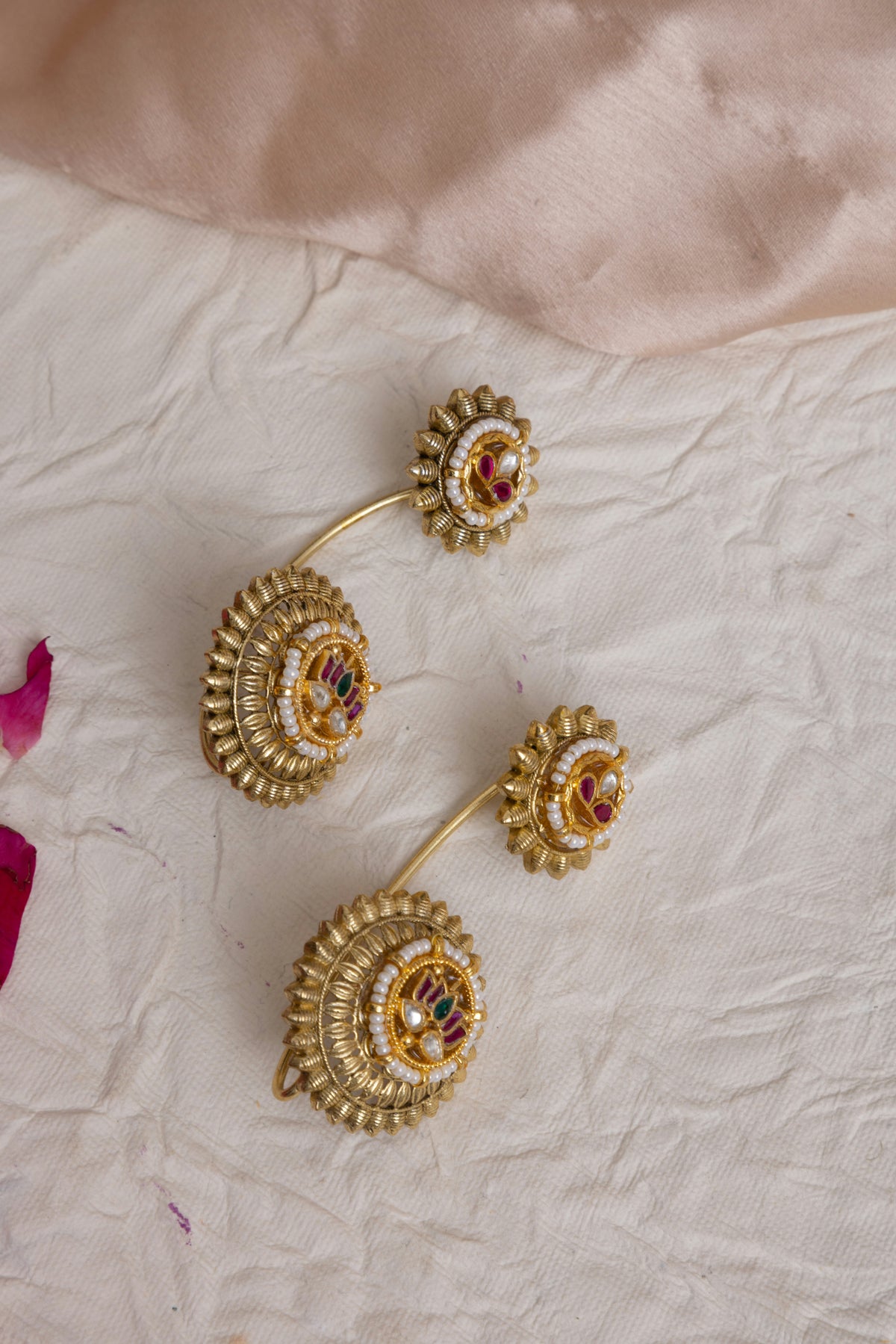 Sidhi Pachi Kundan Gold earcuffs