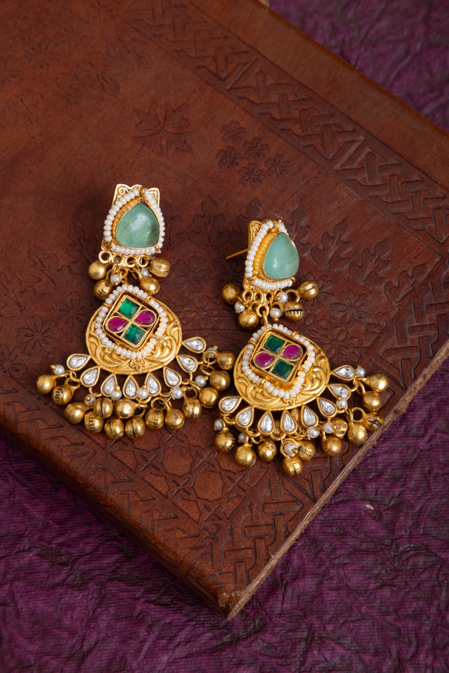 Sakshi heritage kundan gold choker