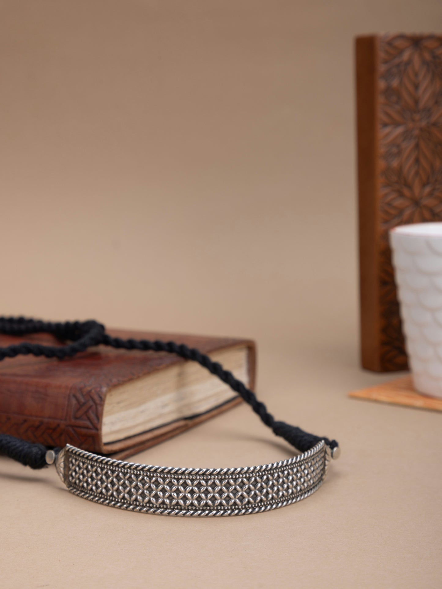 Antique chittai hasli