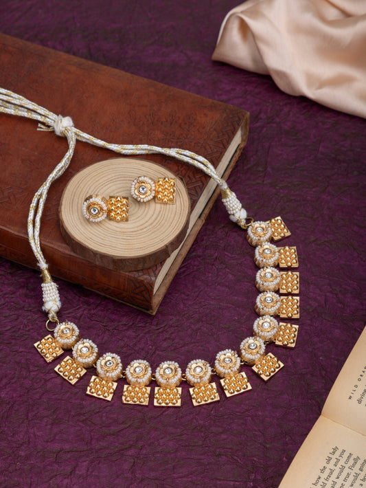 Bubbles gold tone choker