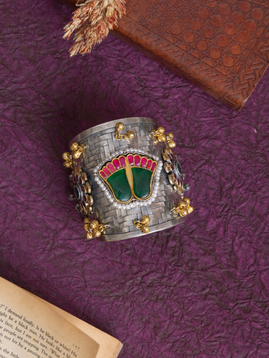 Lakshmi pagla fusion handcuff