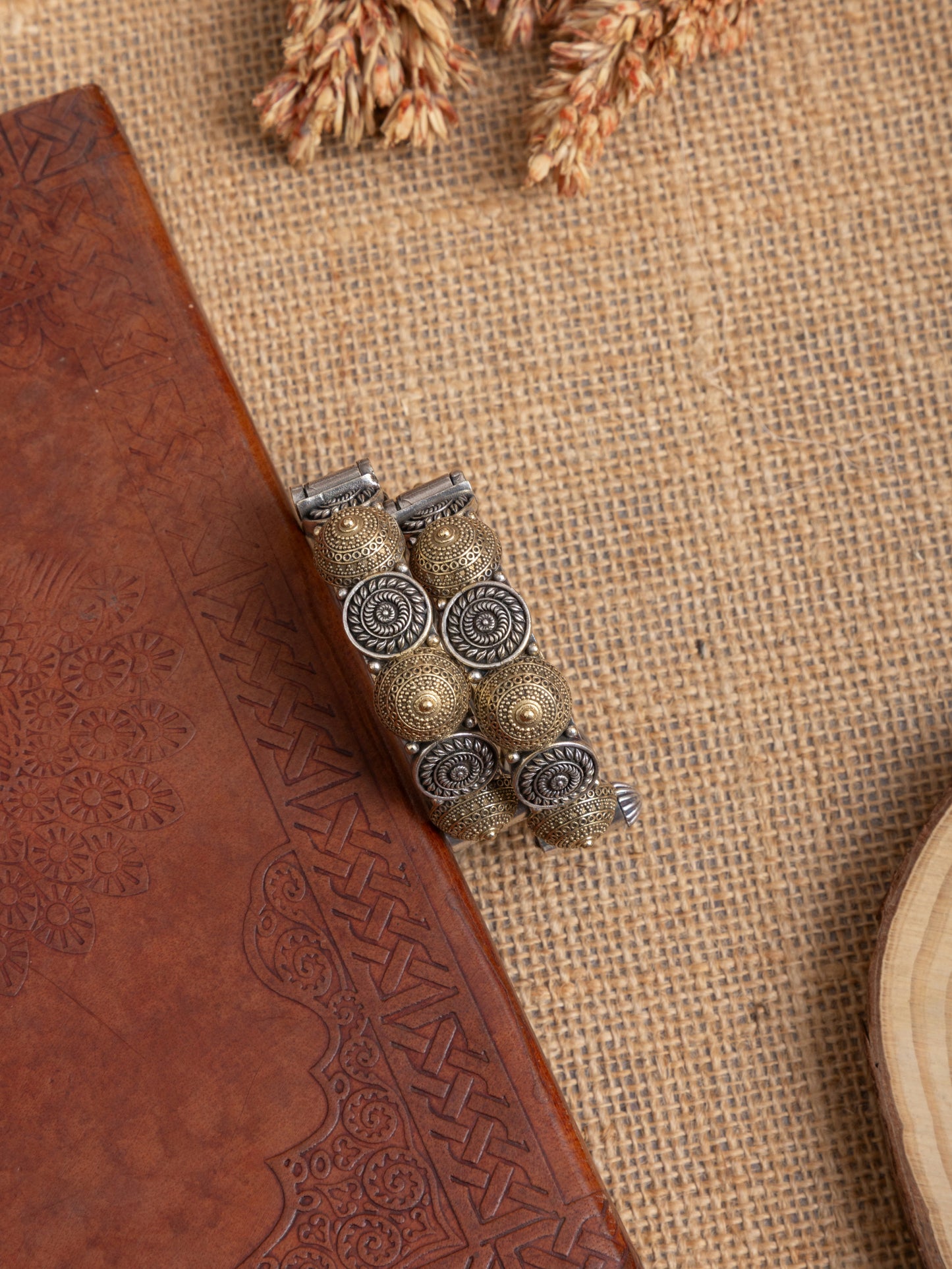 Small size dual tone mini gumbaj kada