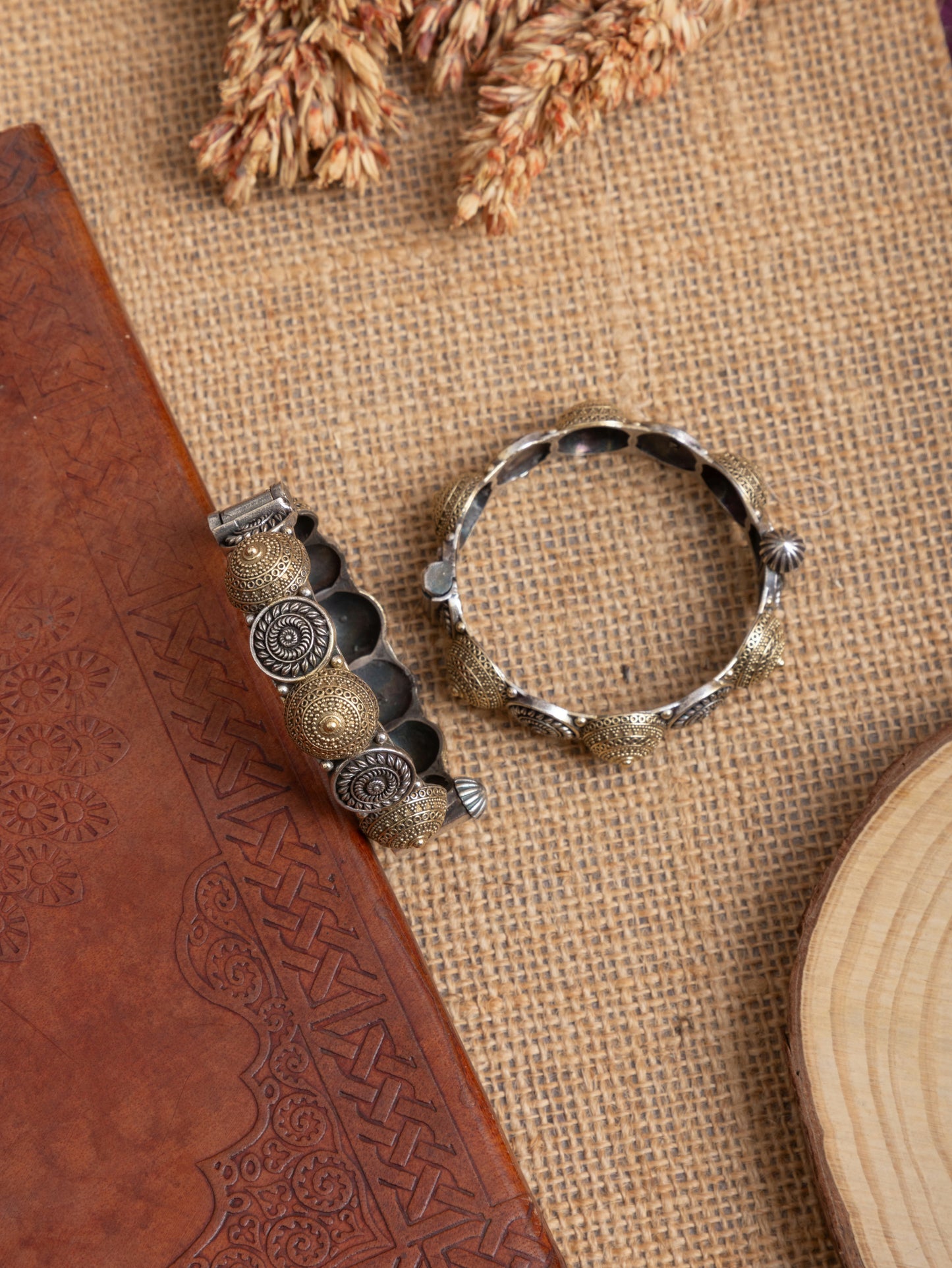 Small size dual tone mini gumbaj kada