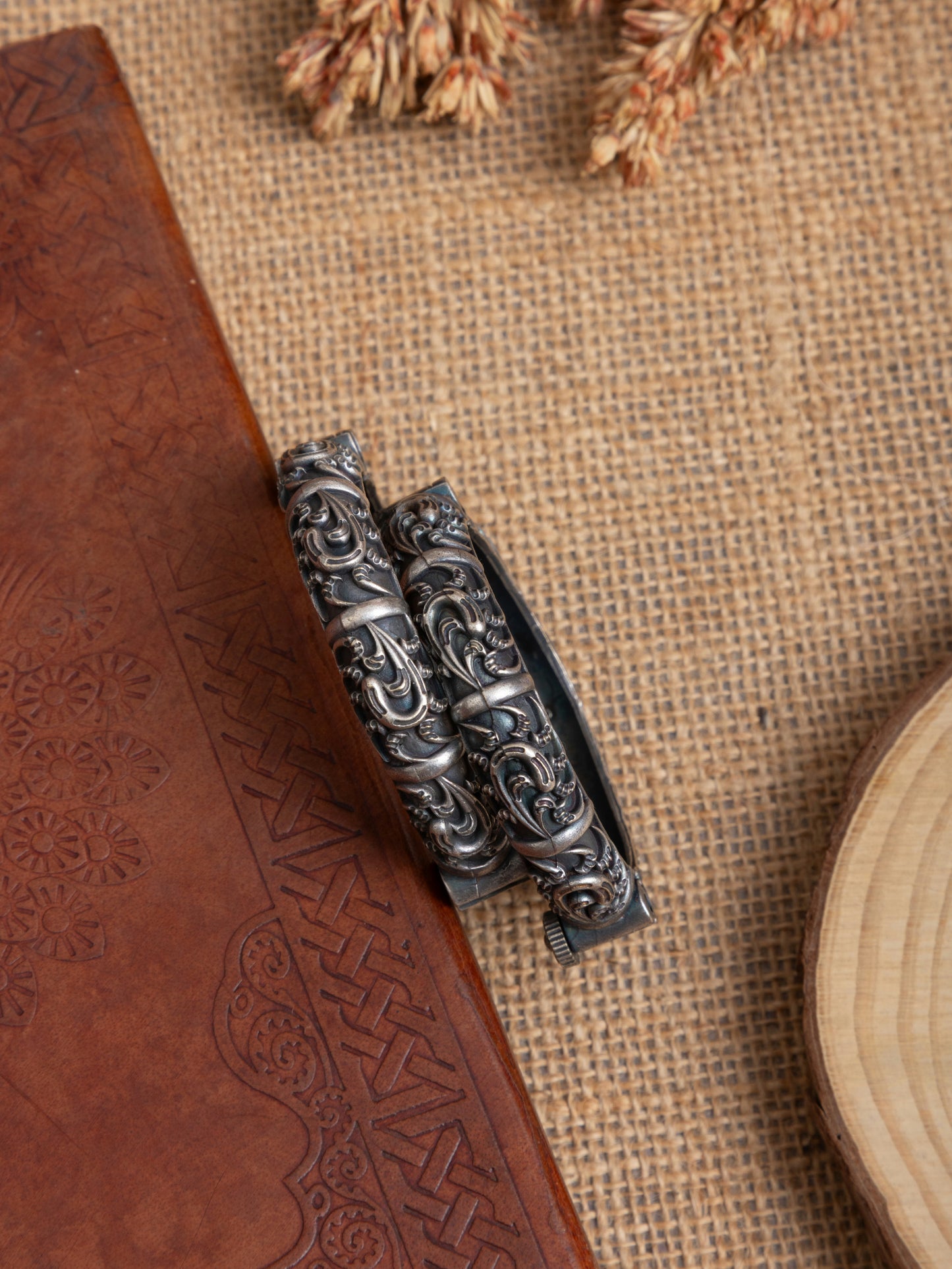 Small size silver chittai kada