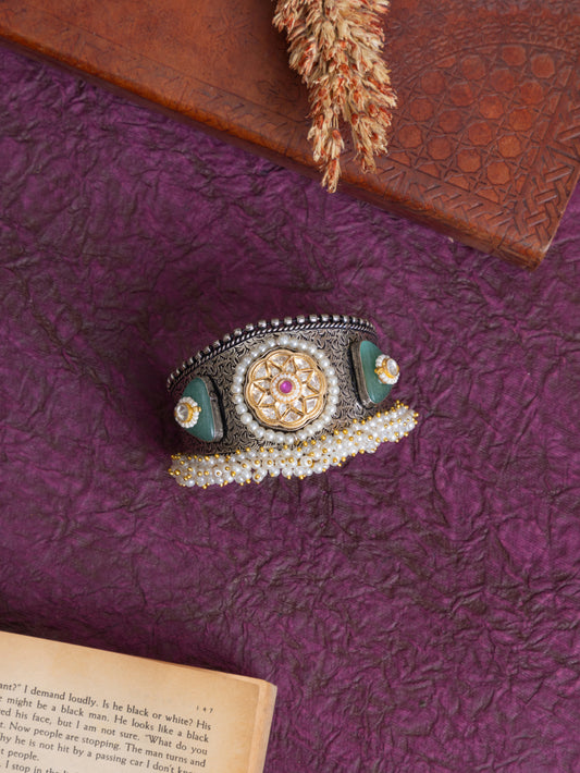 Pankhuri fusion kundan handcuff