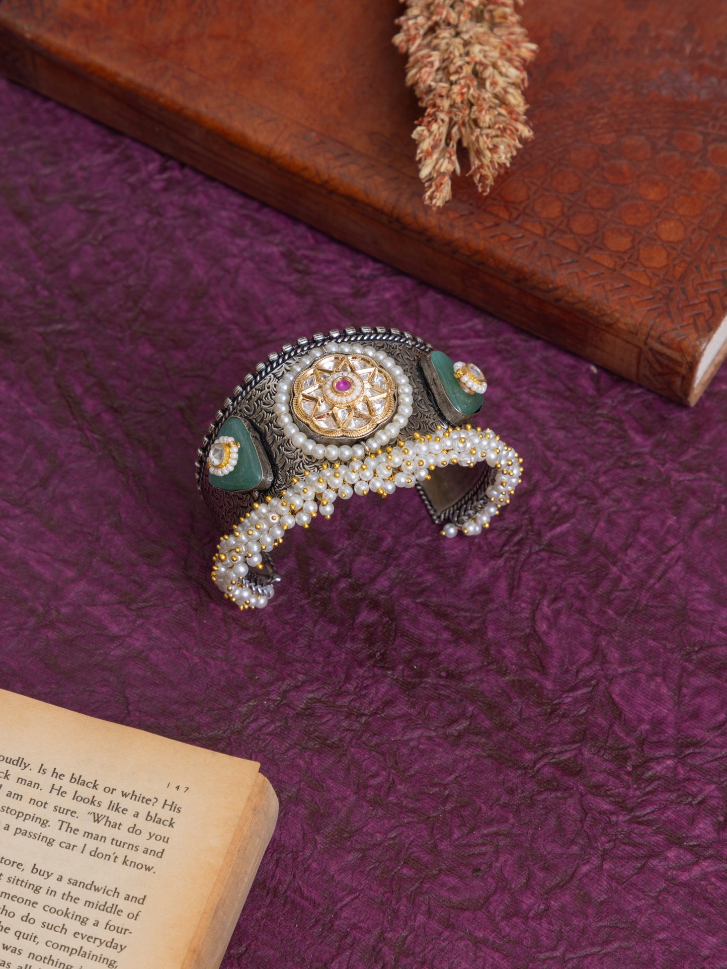 Pankhuri fusion kundan handcuff