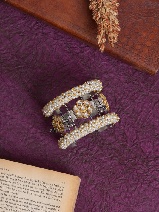 Rajeshwari pearl fusion handcuff