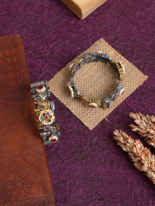 Large size Pachi kundan elephant kada