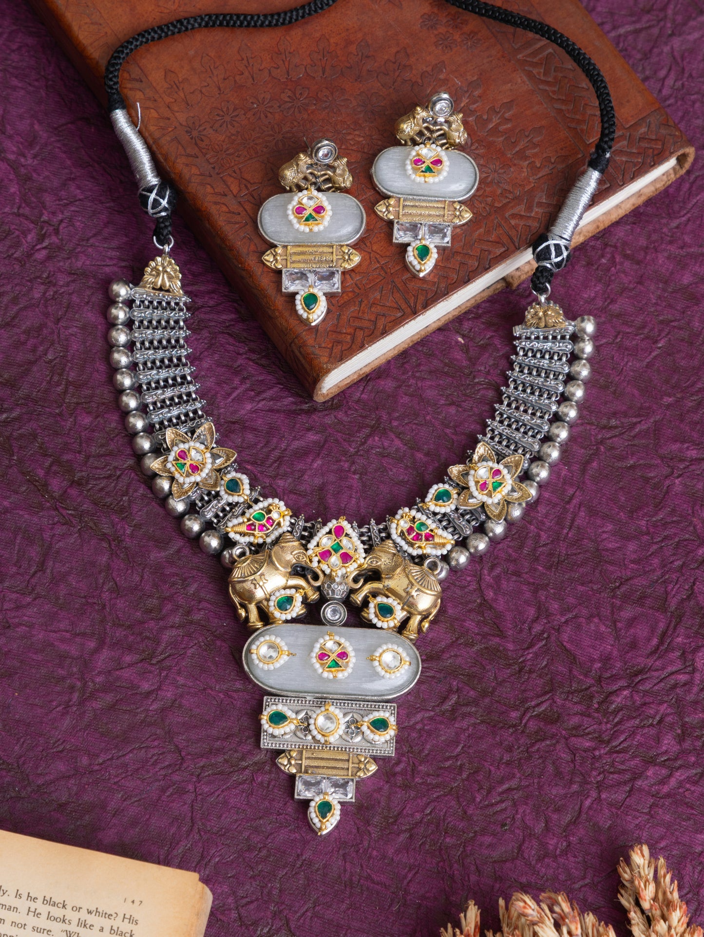 Yashodhara kundan hasli choker