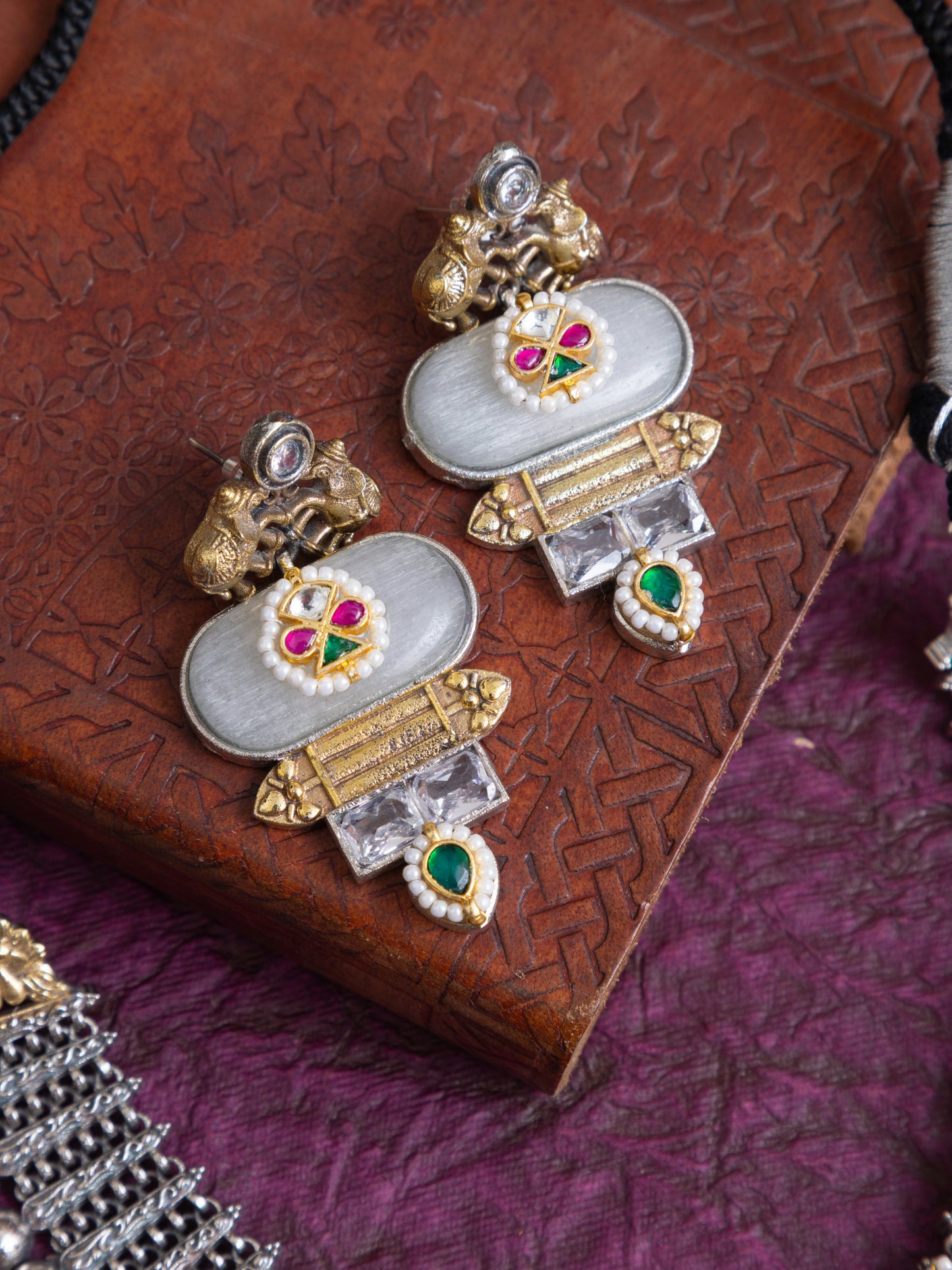 Yashodhara kundan hasli choker