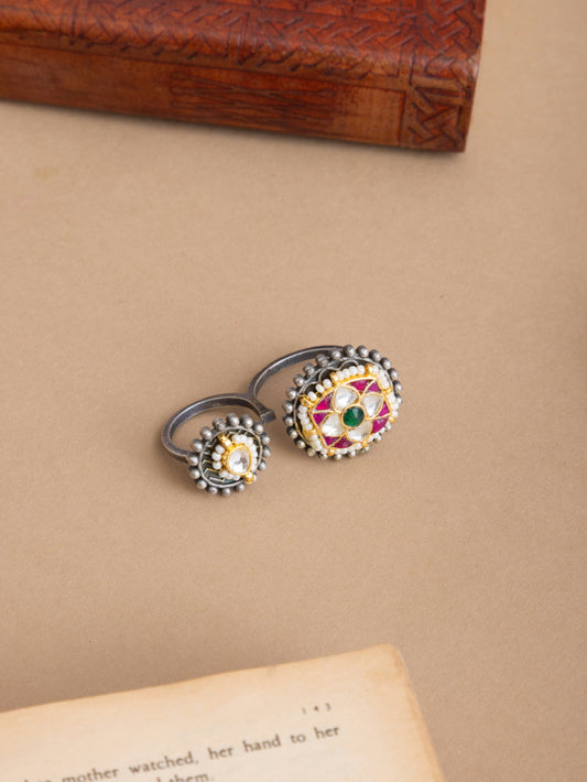 Dual finger kundan ring