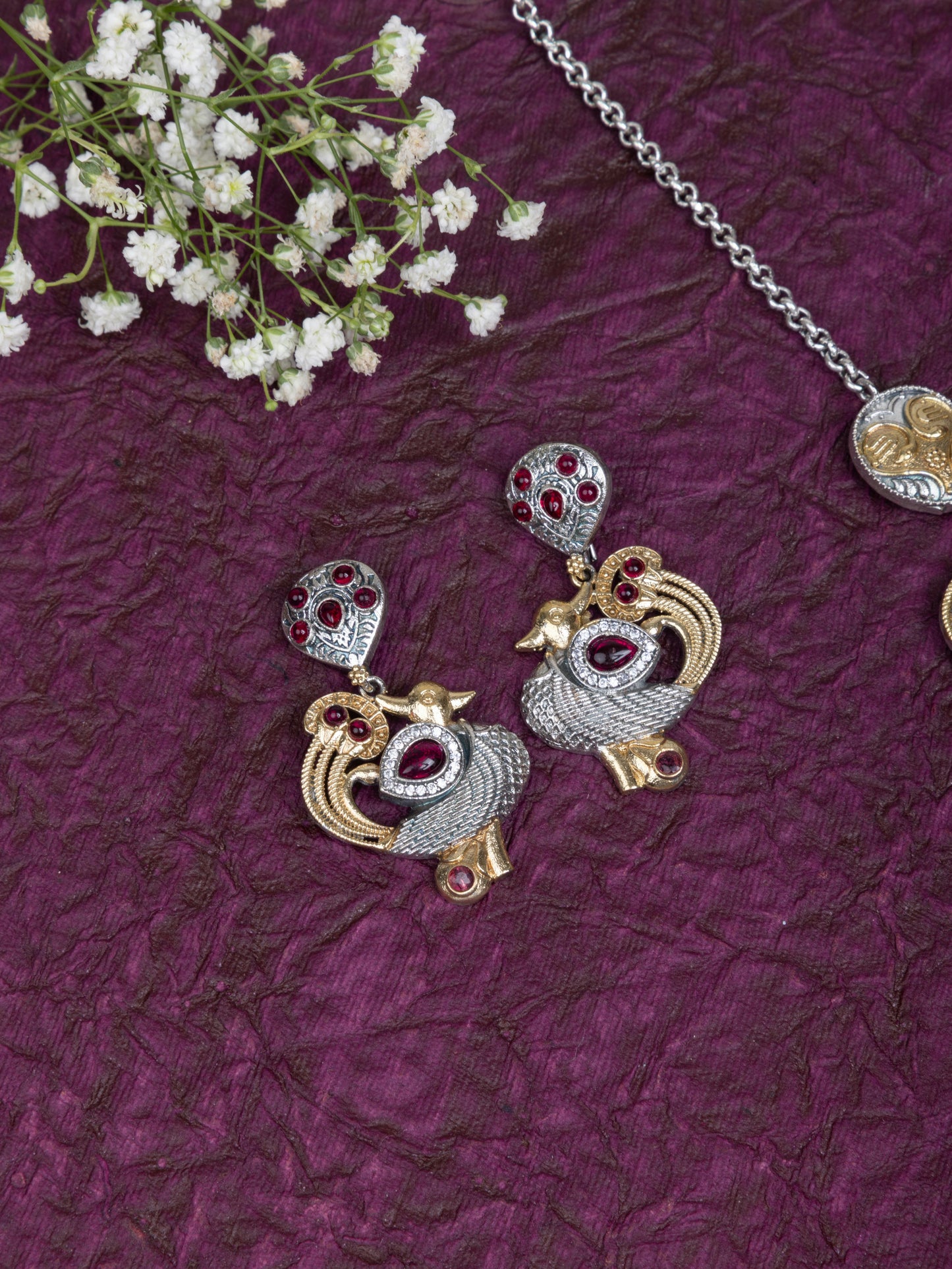 Peahen dual tone necklace