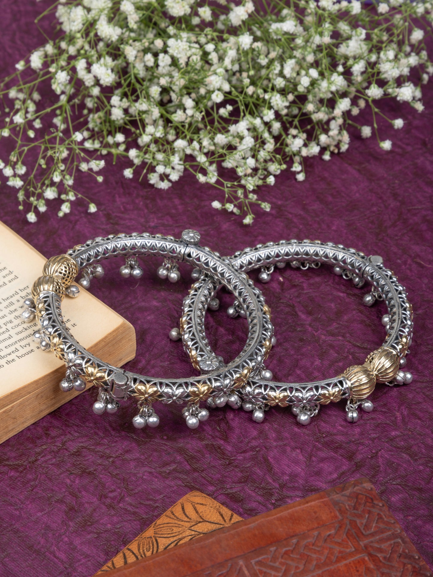Silver look dual tone anklet