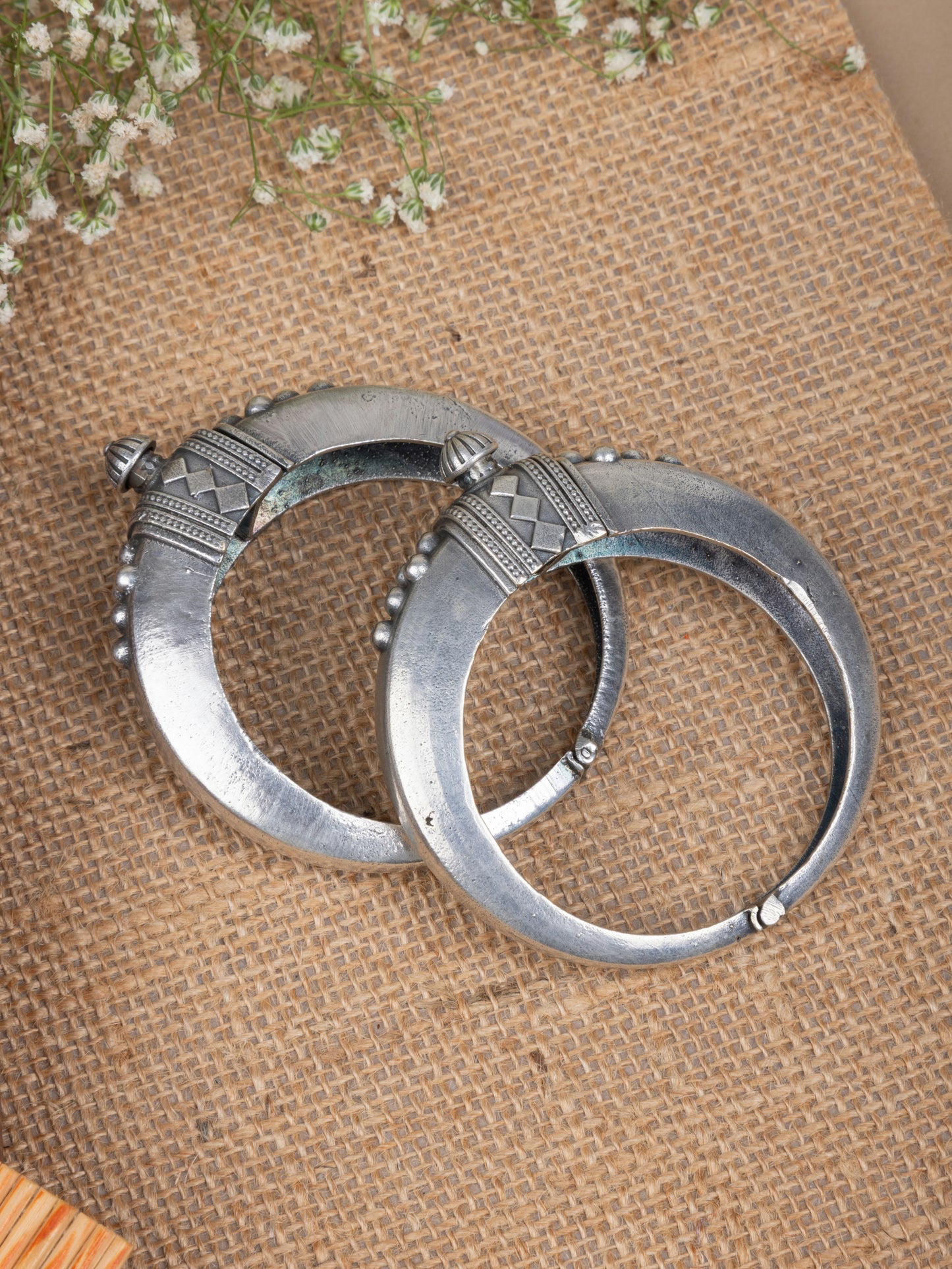 Large size Antique heritage design kada
