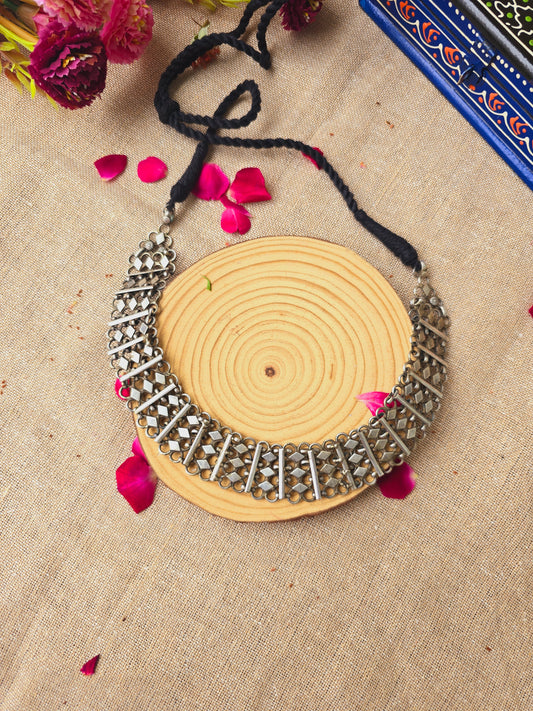 Blumi Antique sleek choker